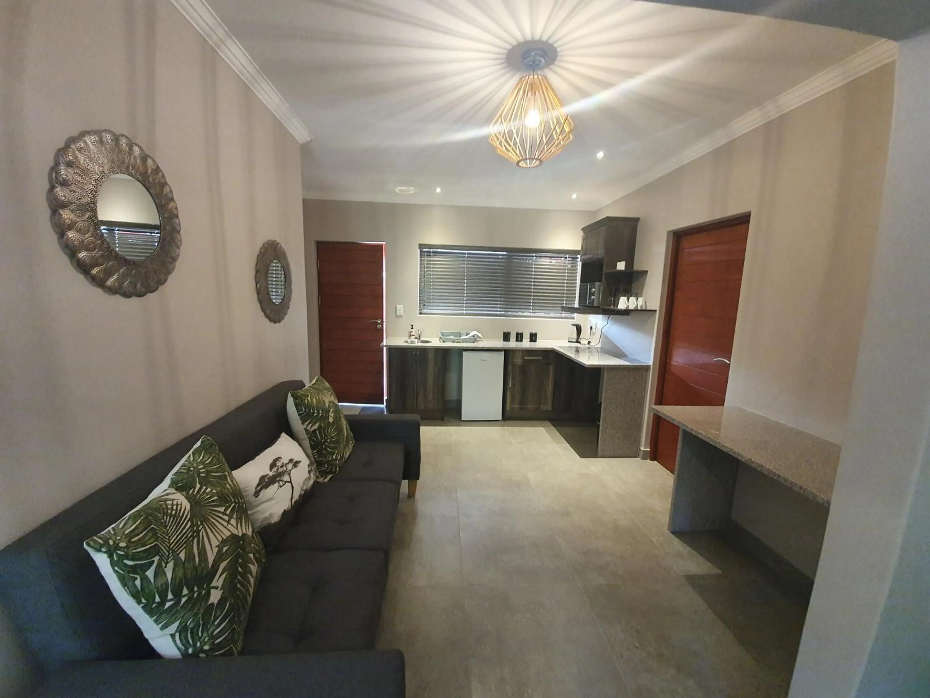 Kitchen or kitchenette in Sleep@84