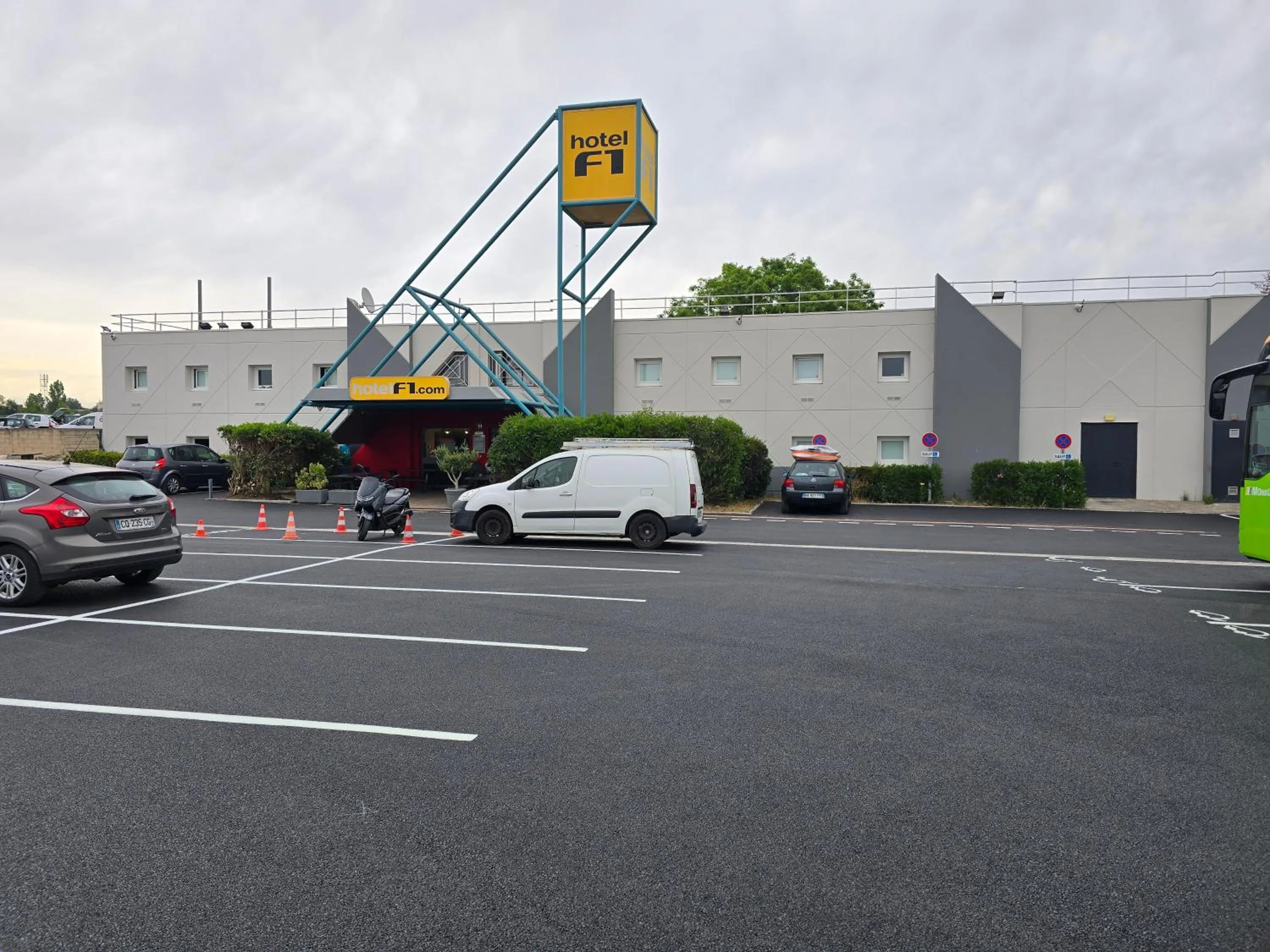 HotelF1 Marseille Provence