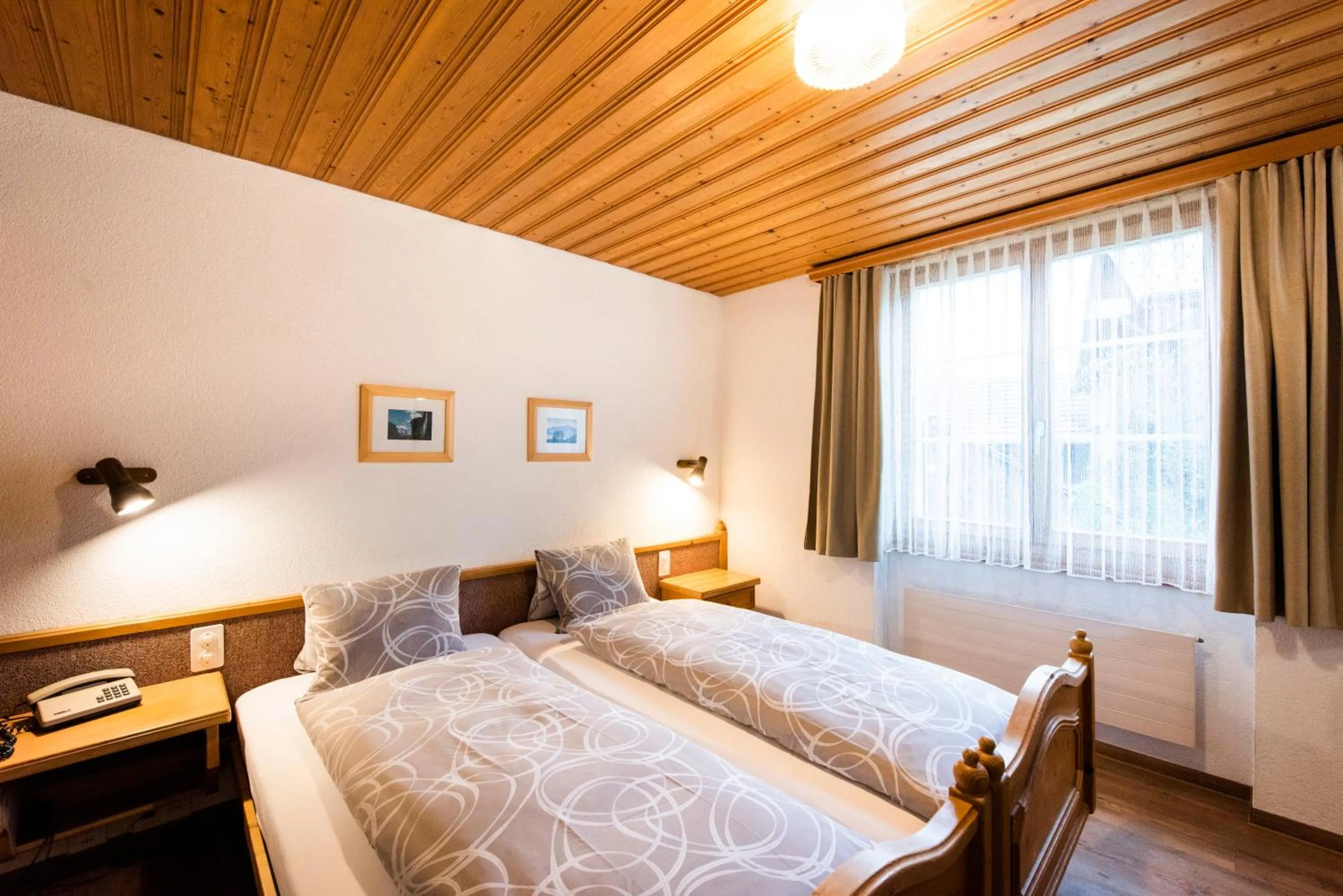 Bed in Hotel Brienzerburli