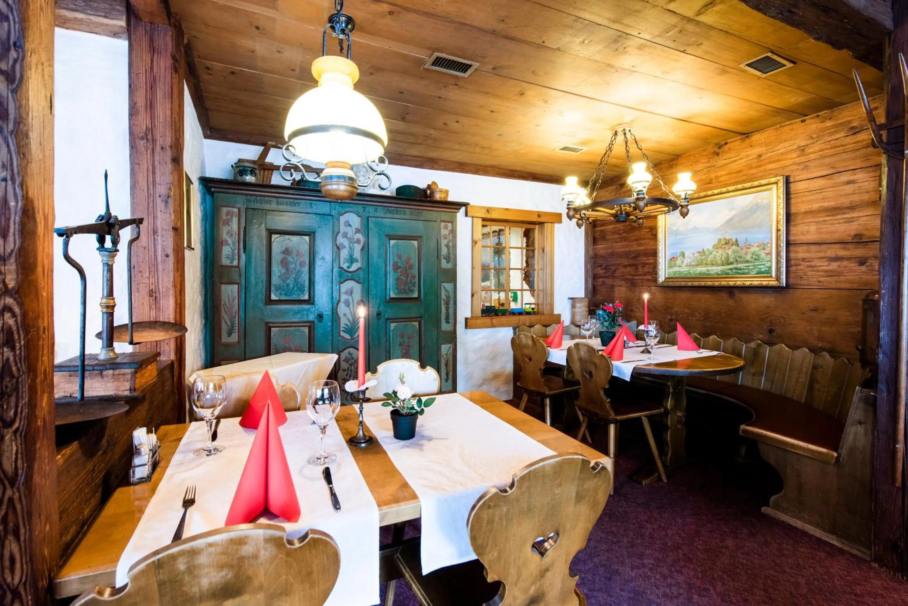 Restaurant/places to eat in Hotel Brienzerburli