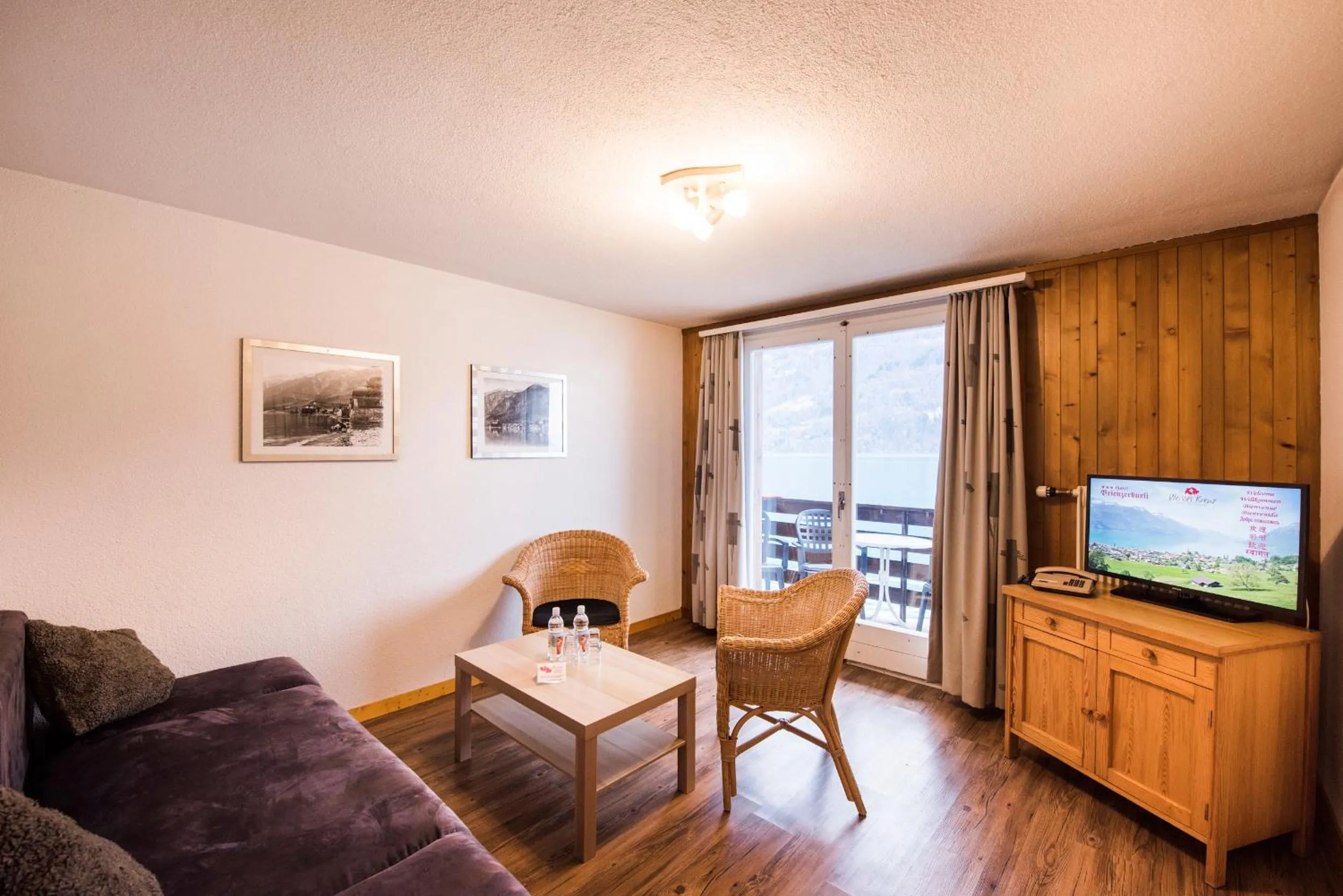 TV and multimedia in Hotel Brienzerburli