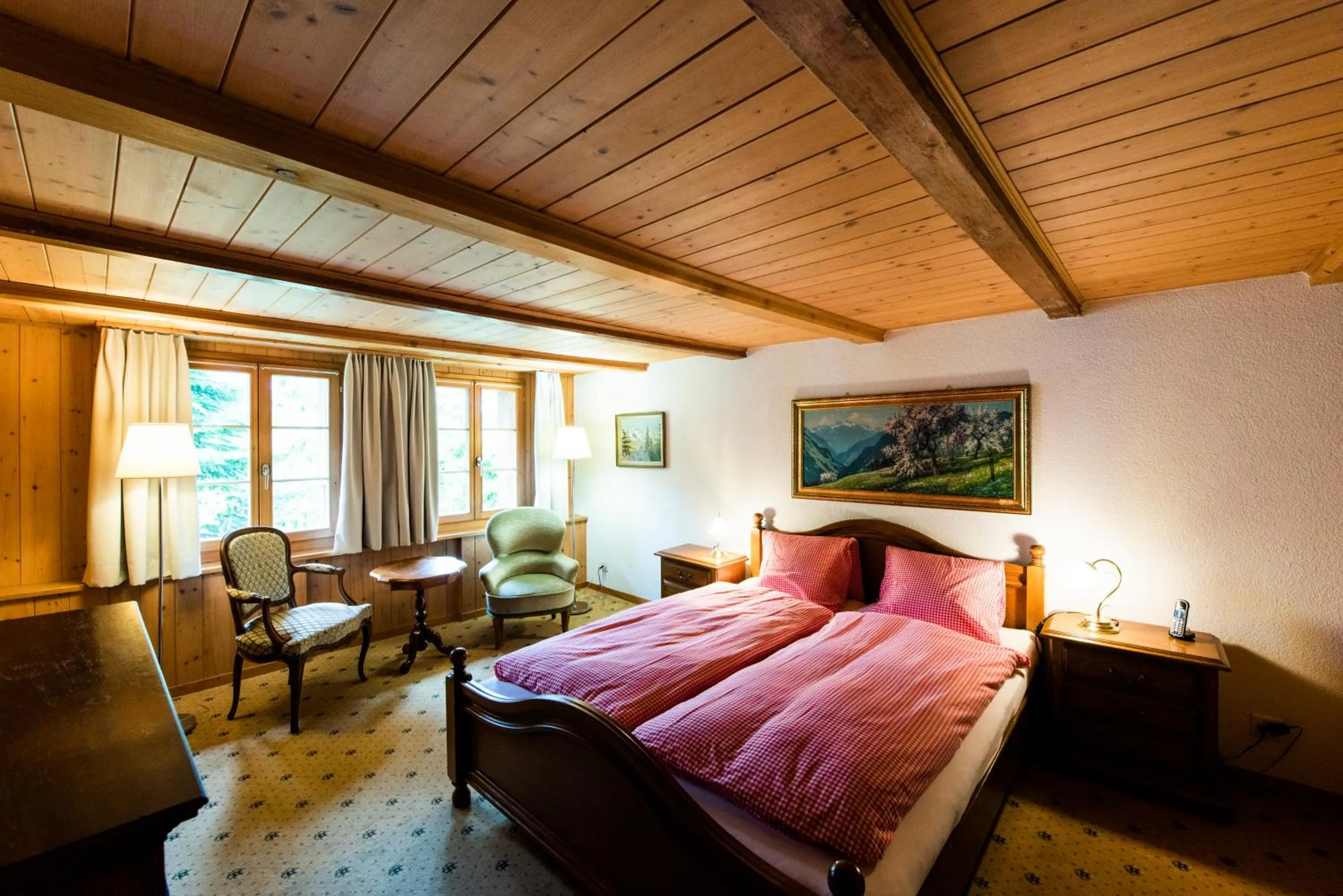 Bedroom, Bed in Hotel Brienzerburli