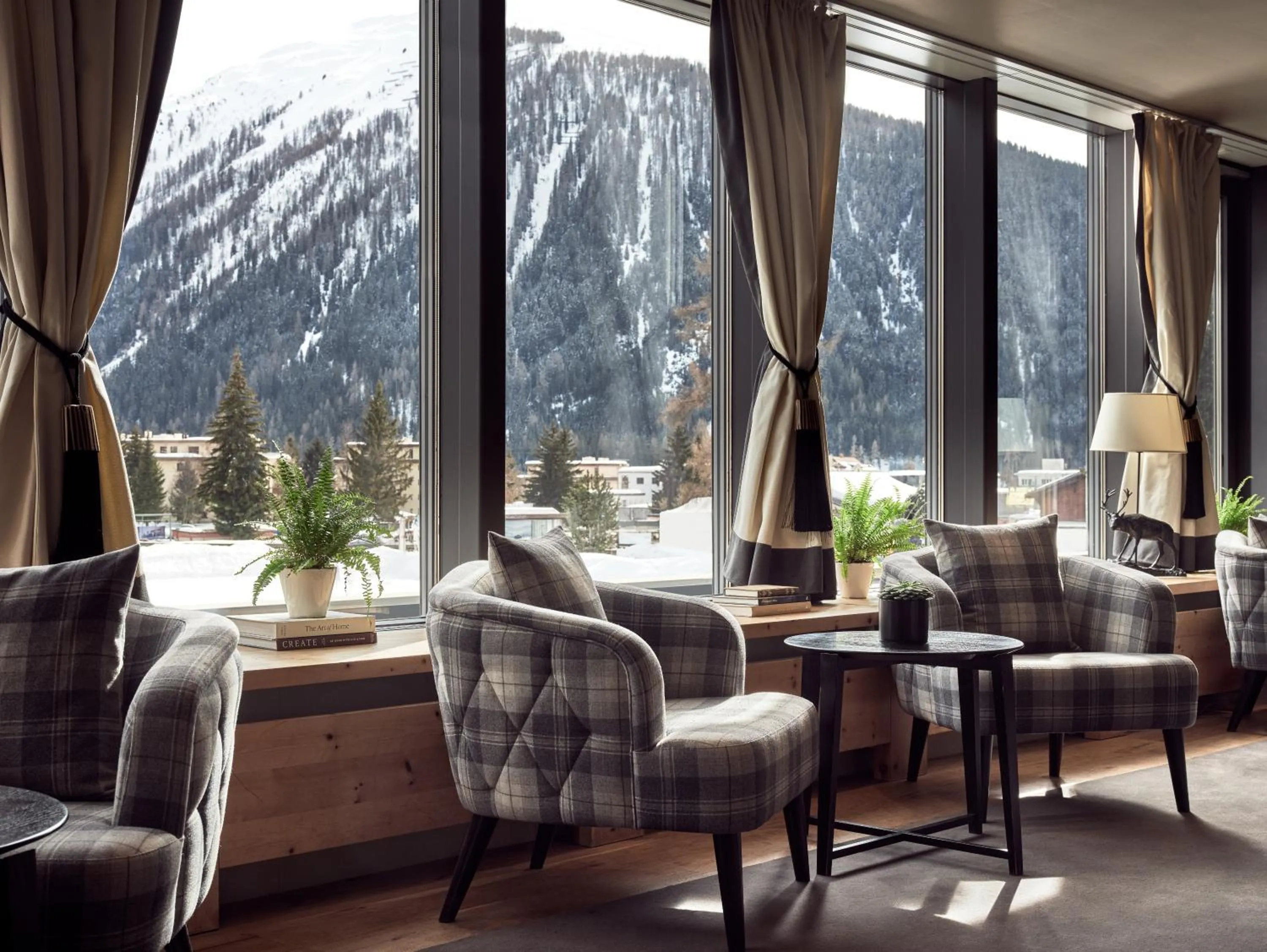 Lobby or reception in Hotel Seehof Davos
