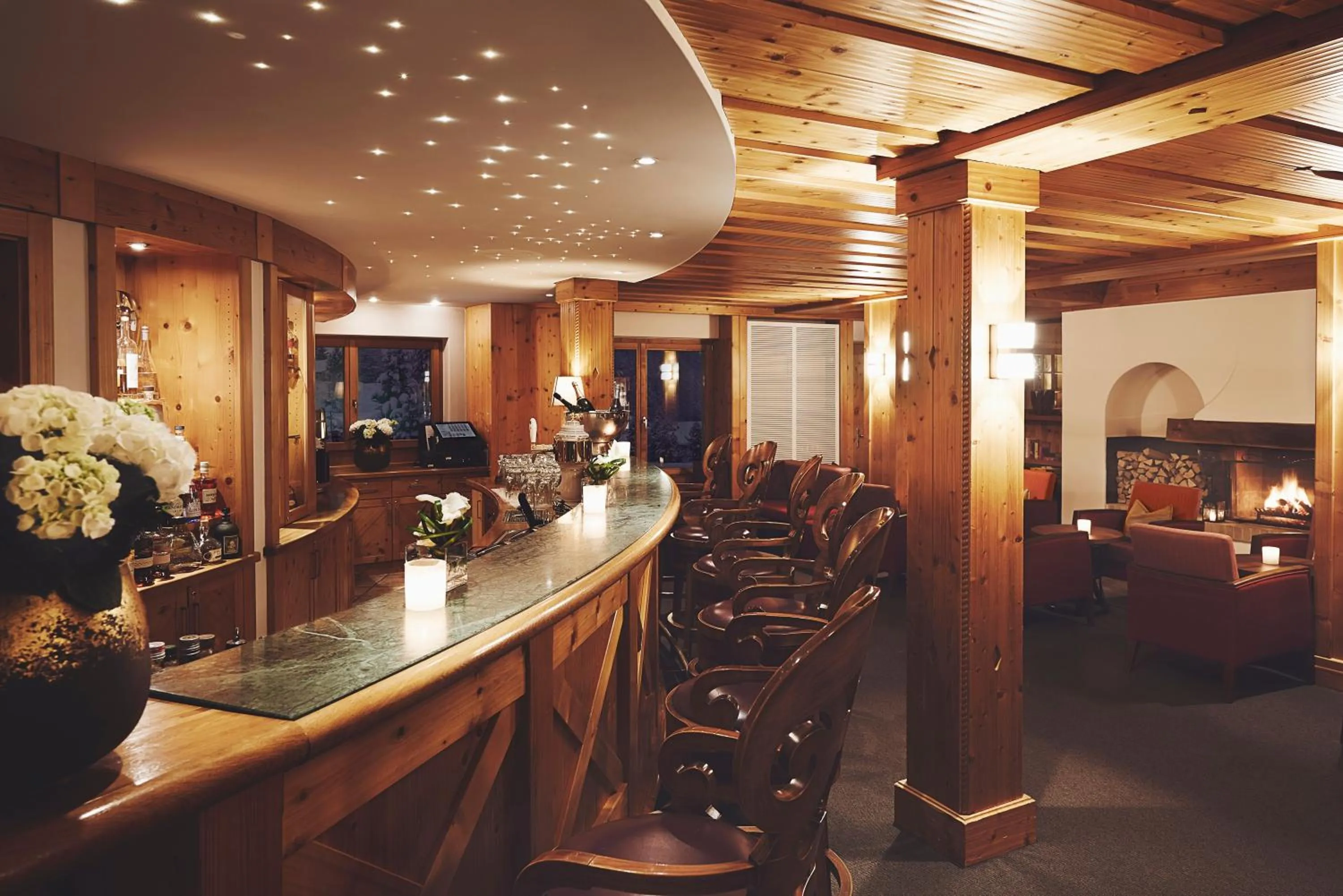 Lounge or bar in Hotel Waldhuus