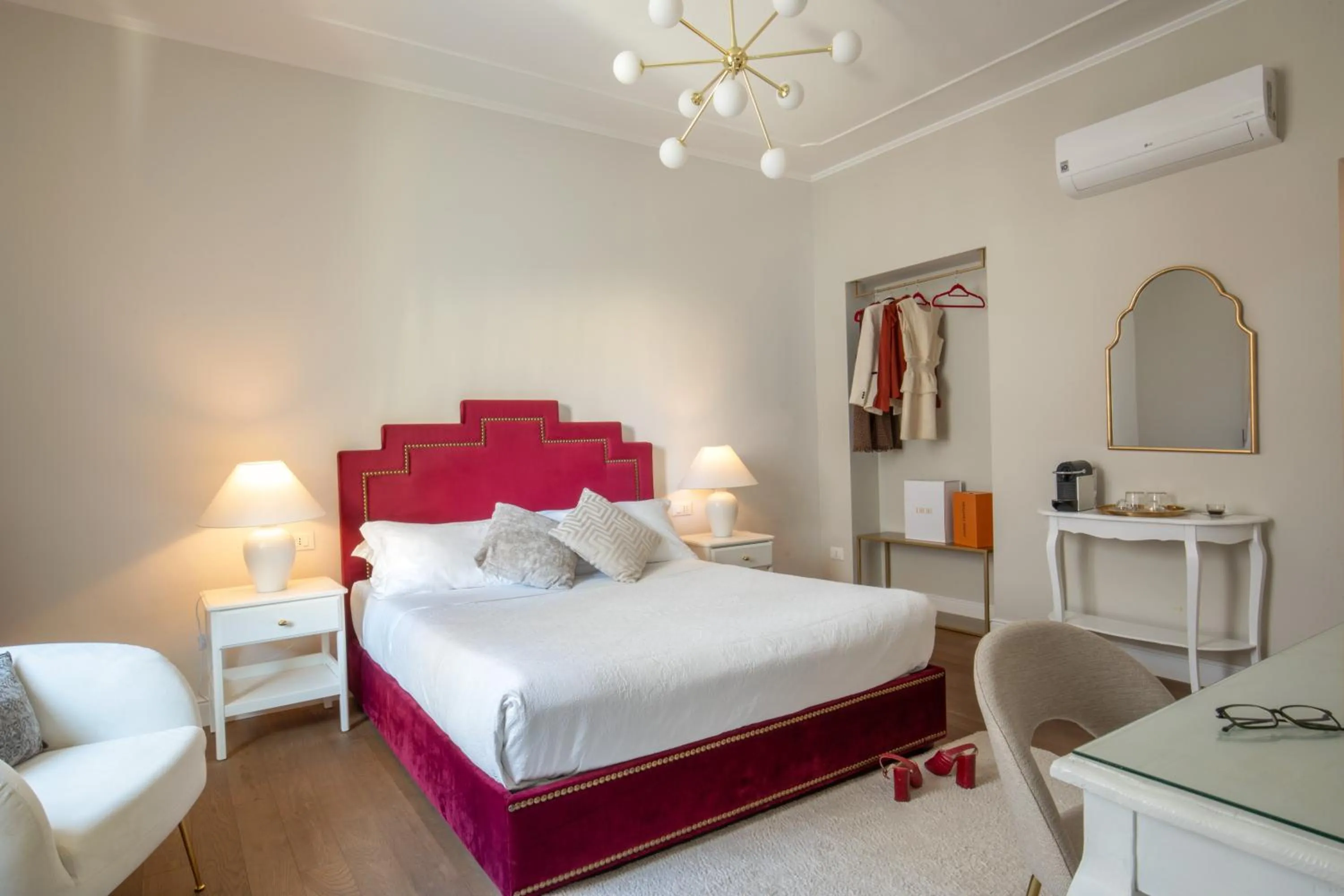 Bedroom, Bed in Daplace - Corso Monforte Suites