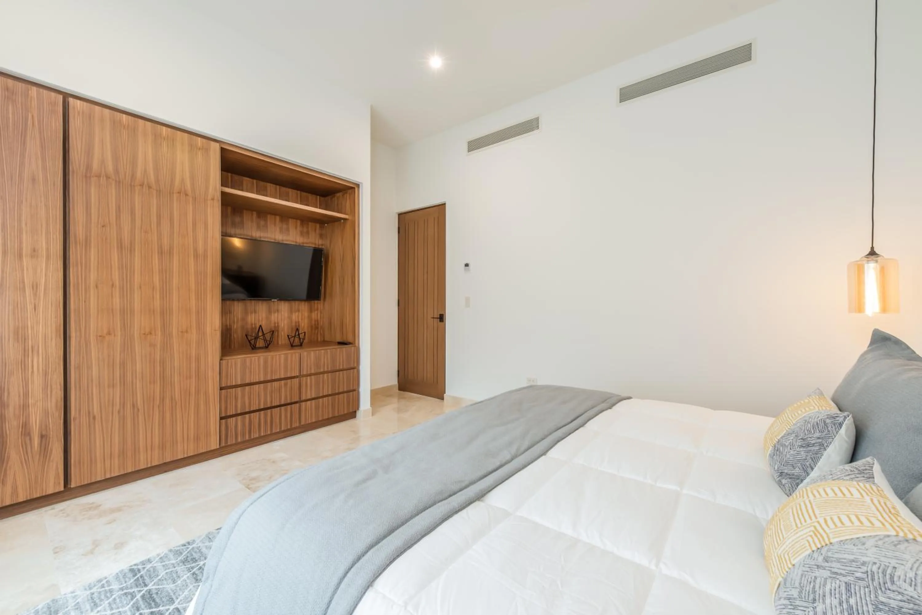 Bed in Bohari Palmilla