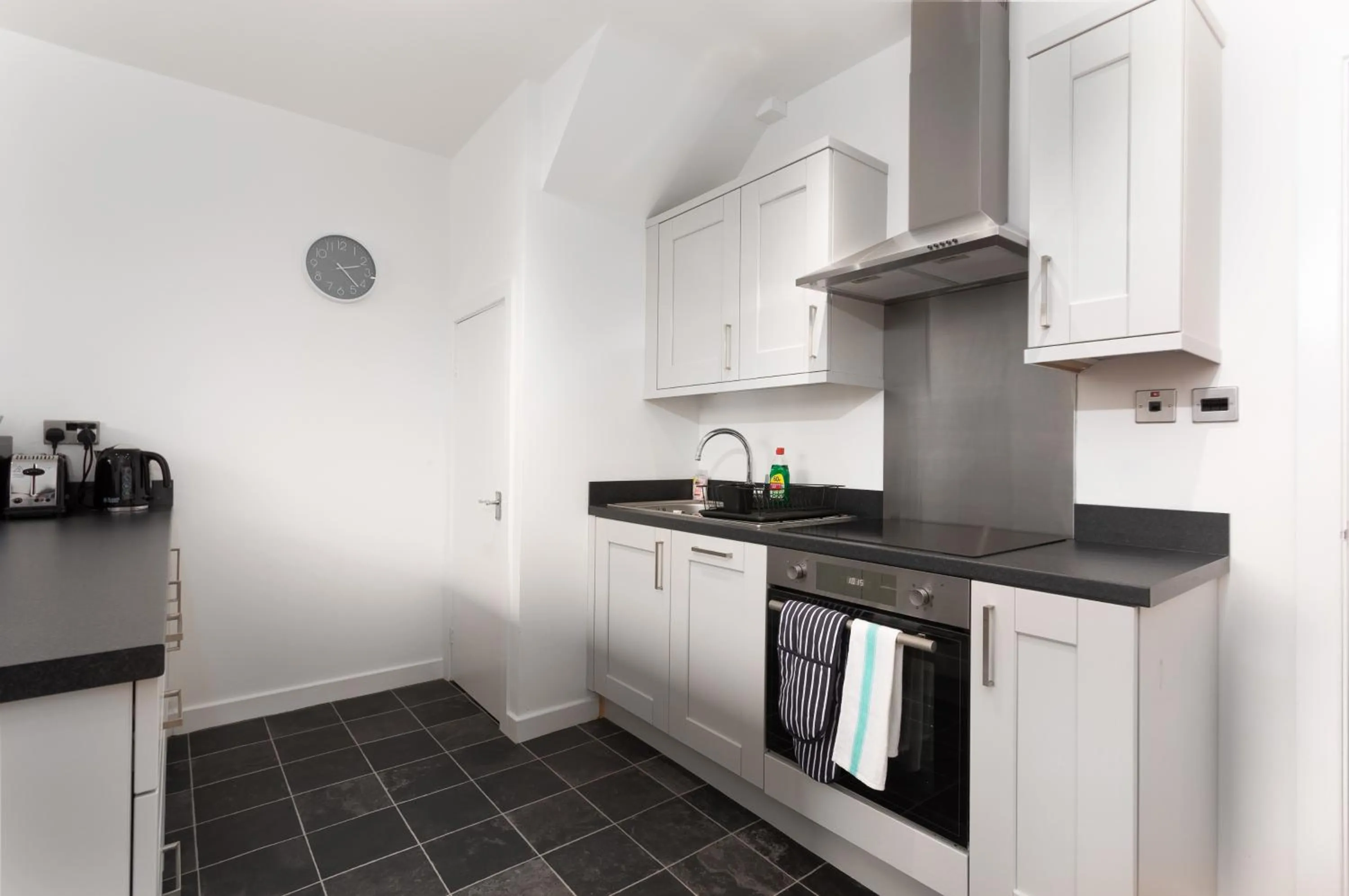 Kitchen or kitchenette in McLaren House Seahouses