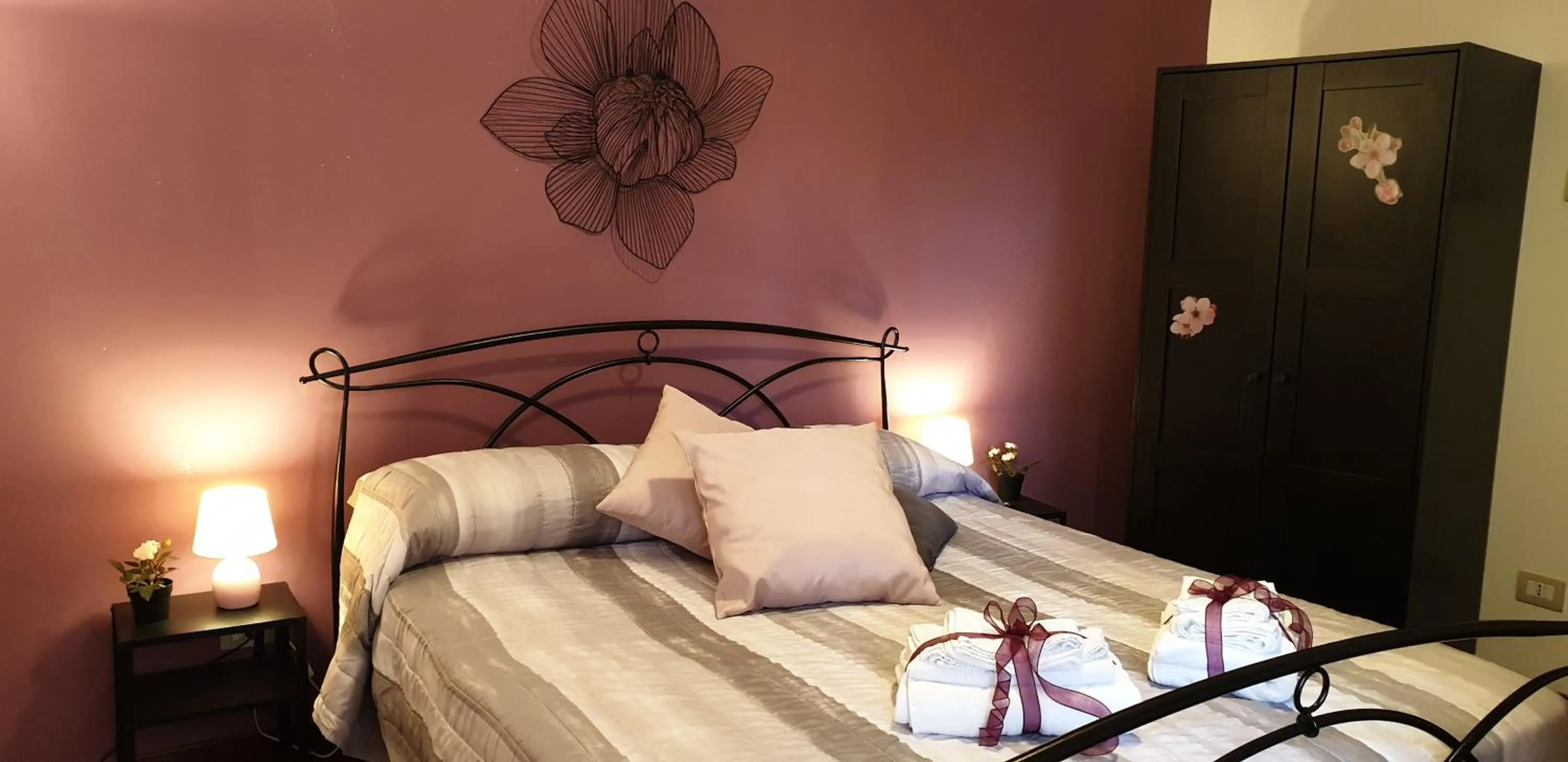 Bed in Saint Peter Vatican City Large Apartment Barbara casa vacanza