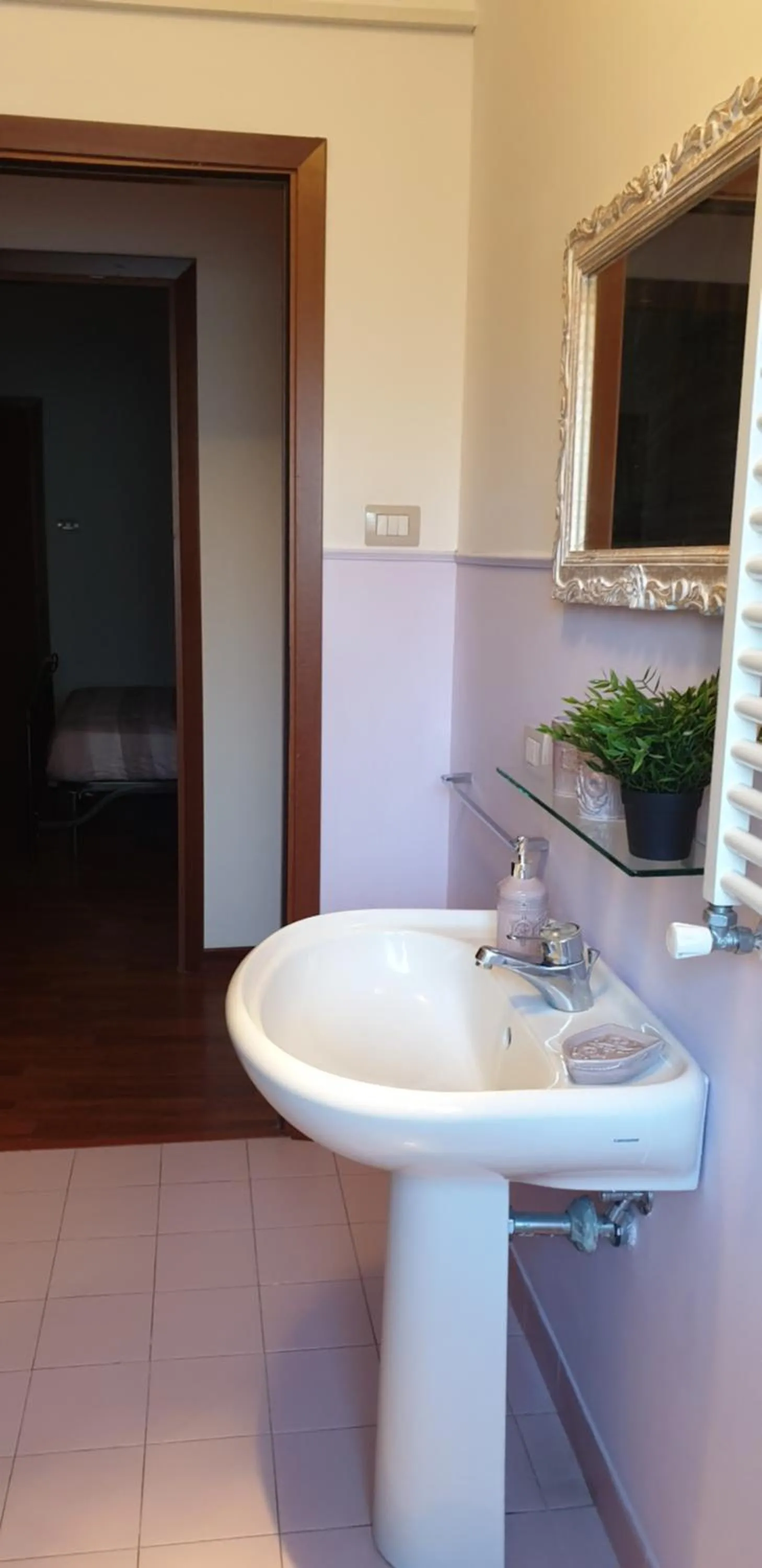 Bathroom in Saint Peter Vatican City Large Apartment Barbara casa vacanza
