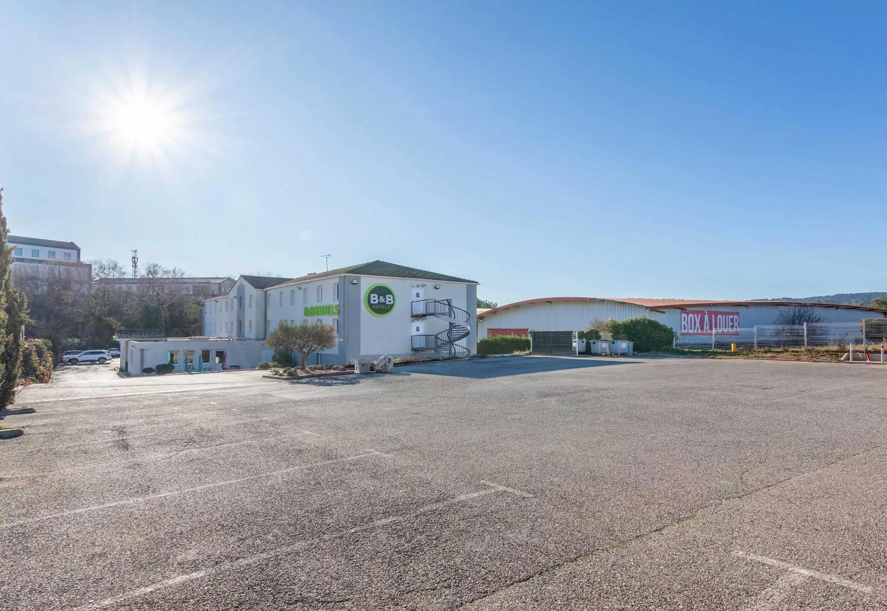 Parking in B&B HOTEL Aix-en-Provence Meyreuil Sainte-Victoire