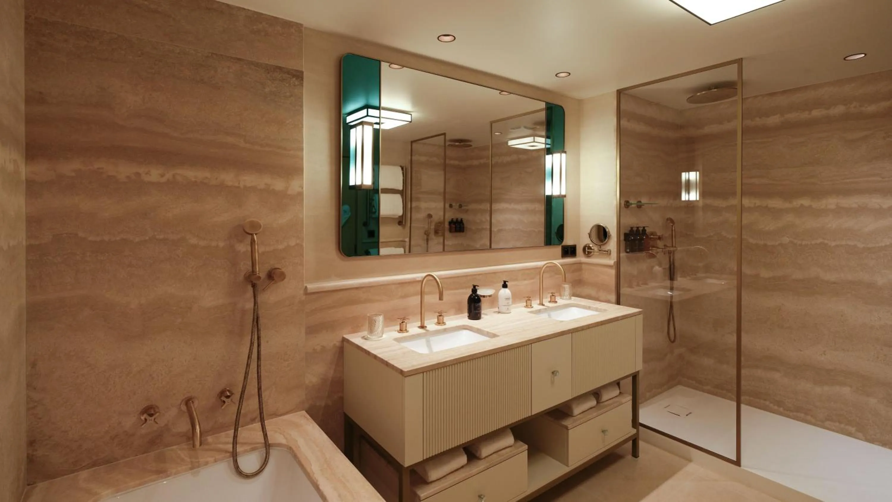 Bathroom in Villa Miraé by Inwood Hotels - Cap d'Antibes