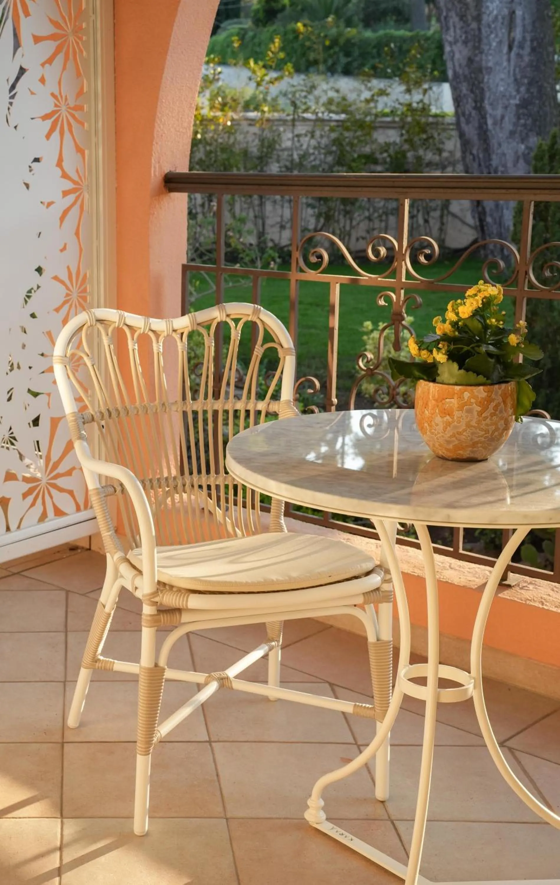 Photo of the whole room in Villa Miraé by Inwood Hotels - Cap d'Antibes