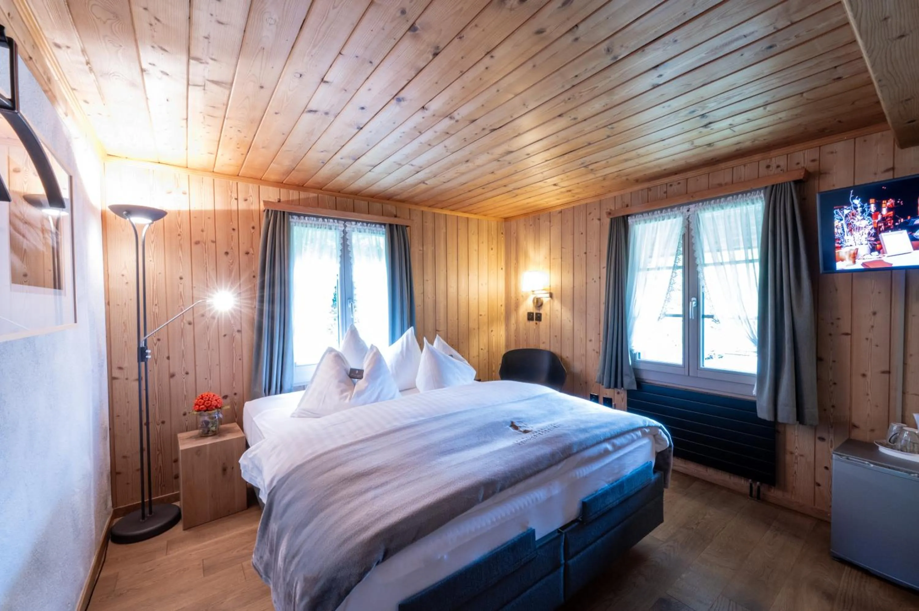 Bed in Hotel Kemmeriboden-Bad AG