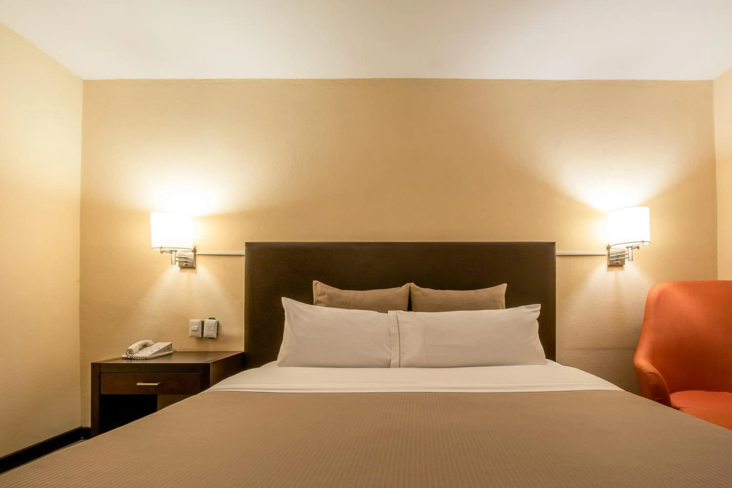 Bed in Hotel Rocaval San Cristóbal de las Casas