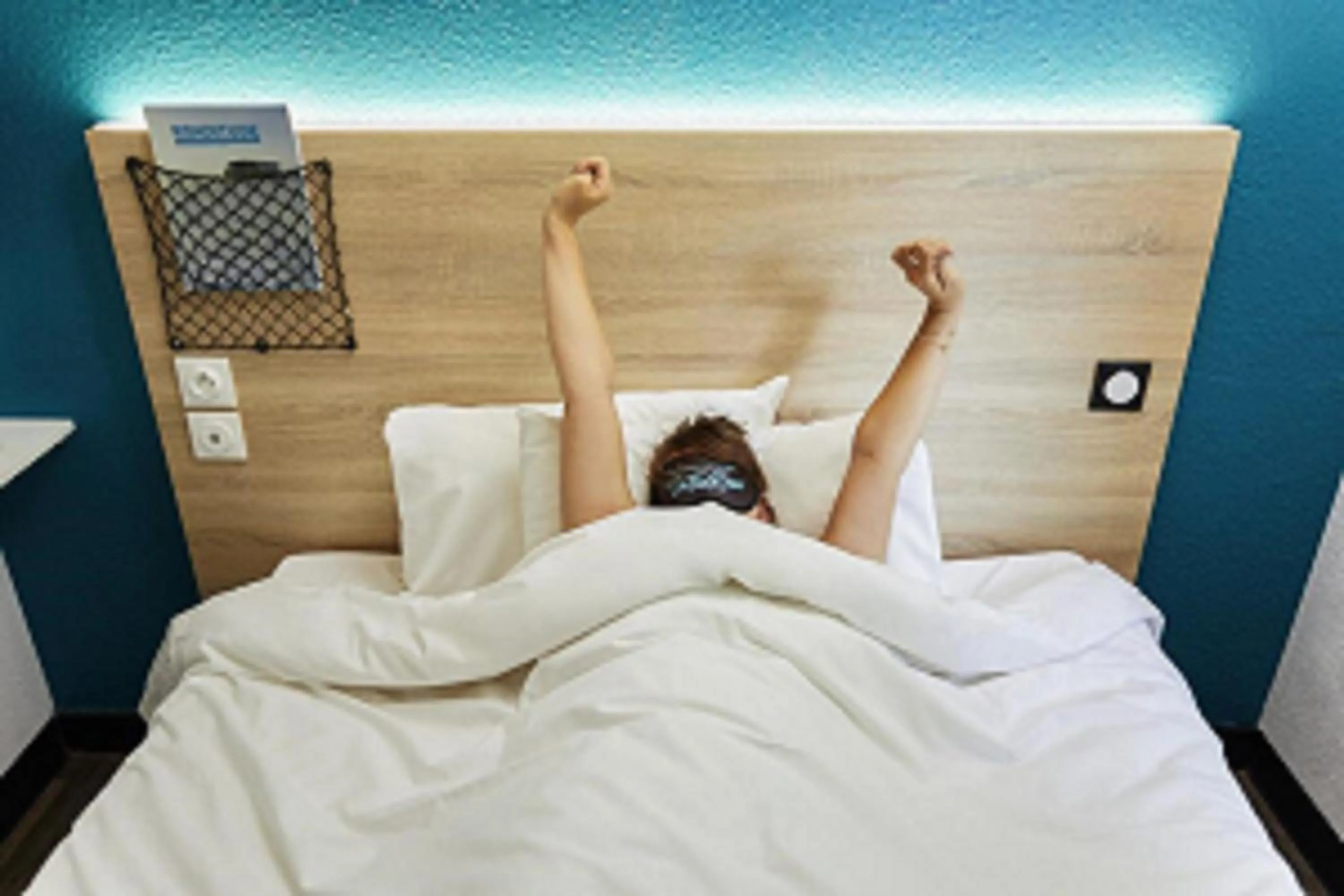 cot, Bed in hotelF1 Antibes Sophia Antipolis