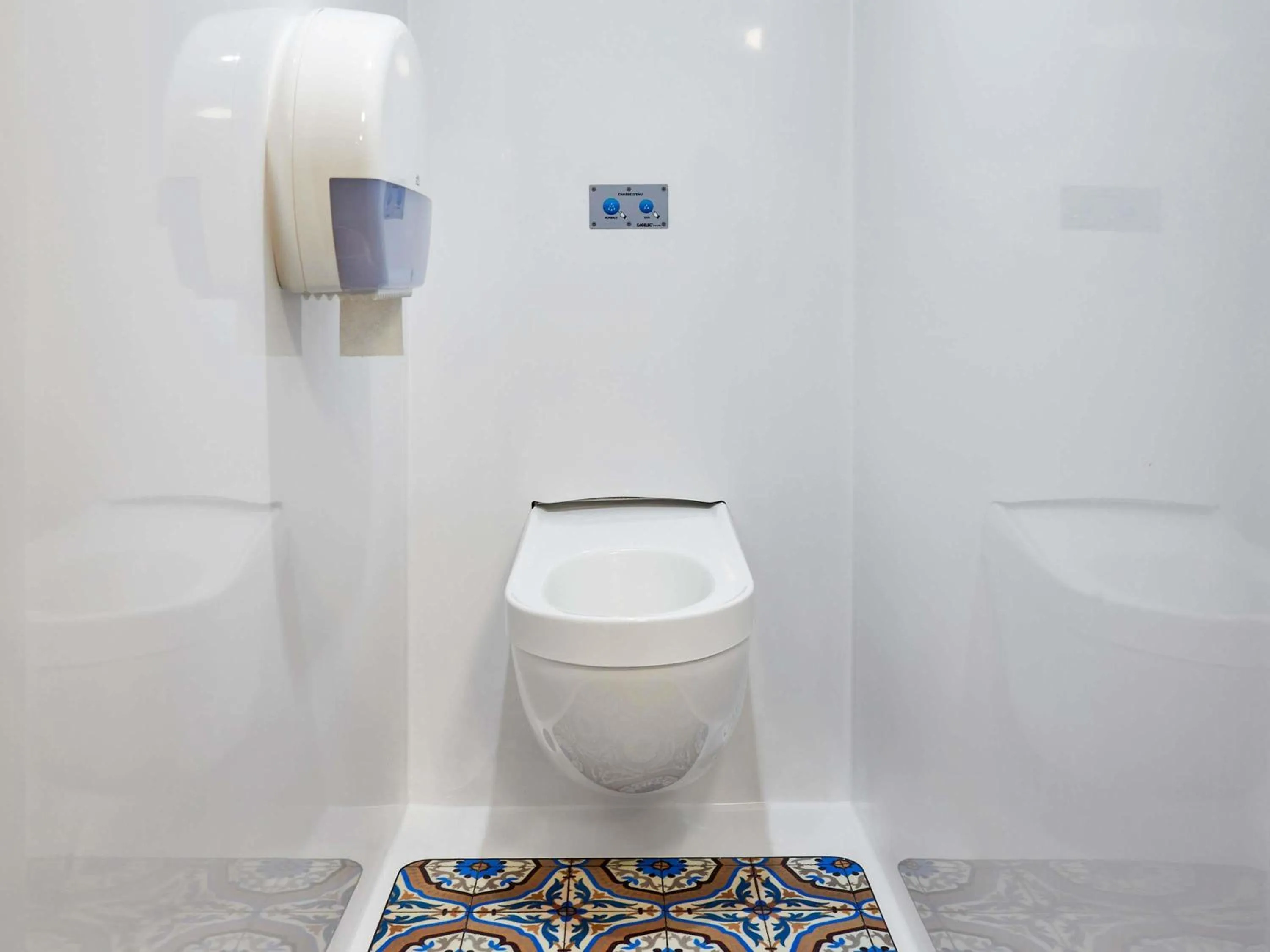 Bedroom in hotelF1 Antibes Sophia Antipolis