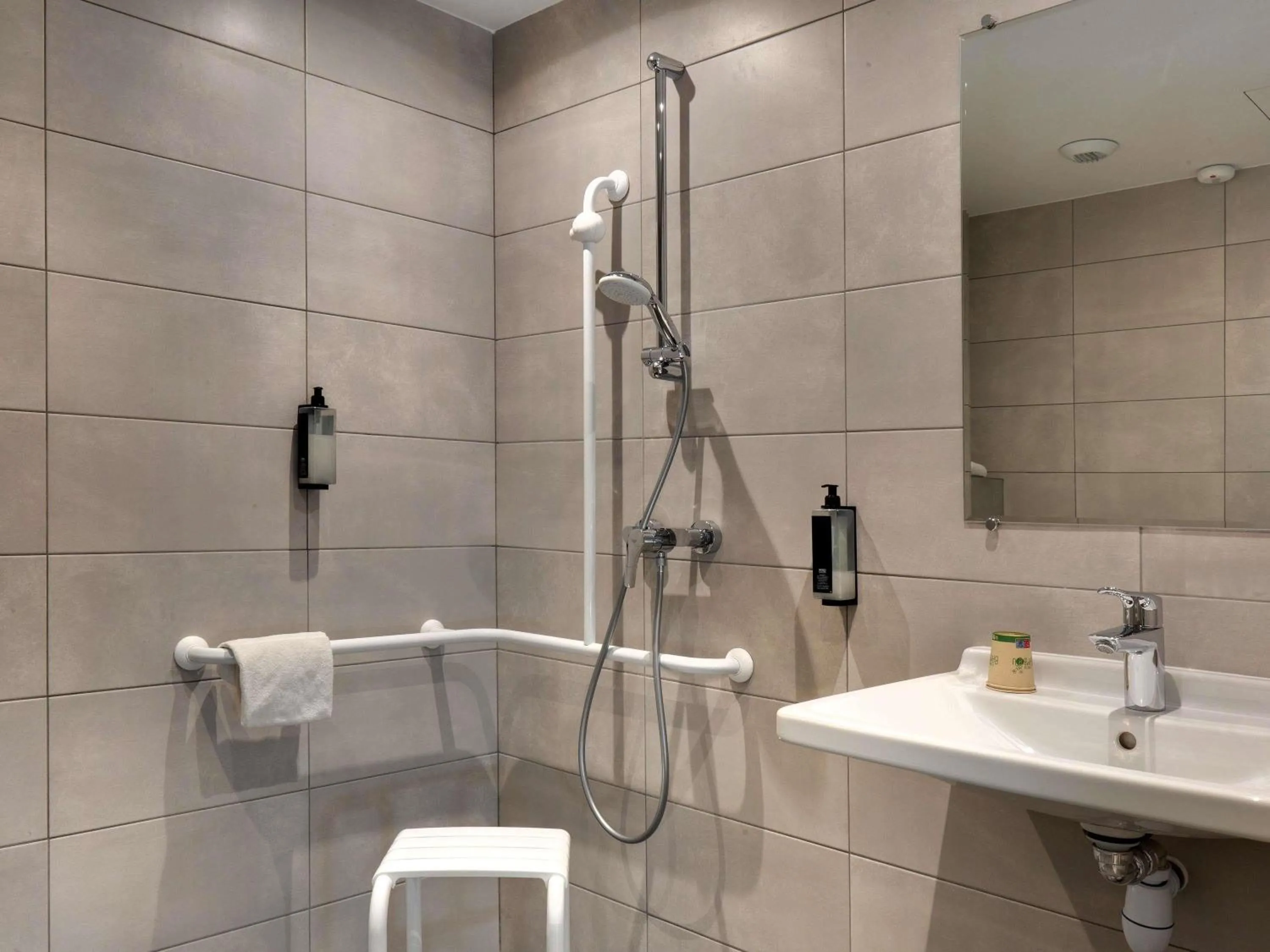 Bedroom in Hotel Ibis Budget Montpellier Centre Millenaire -