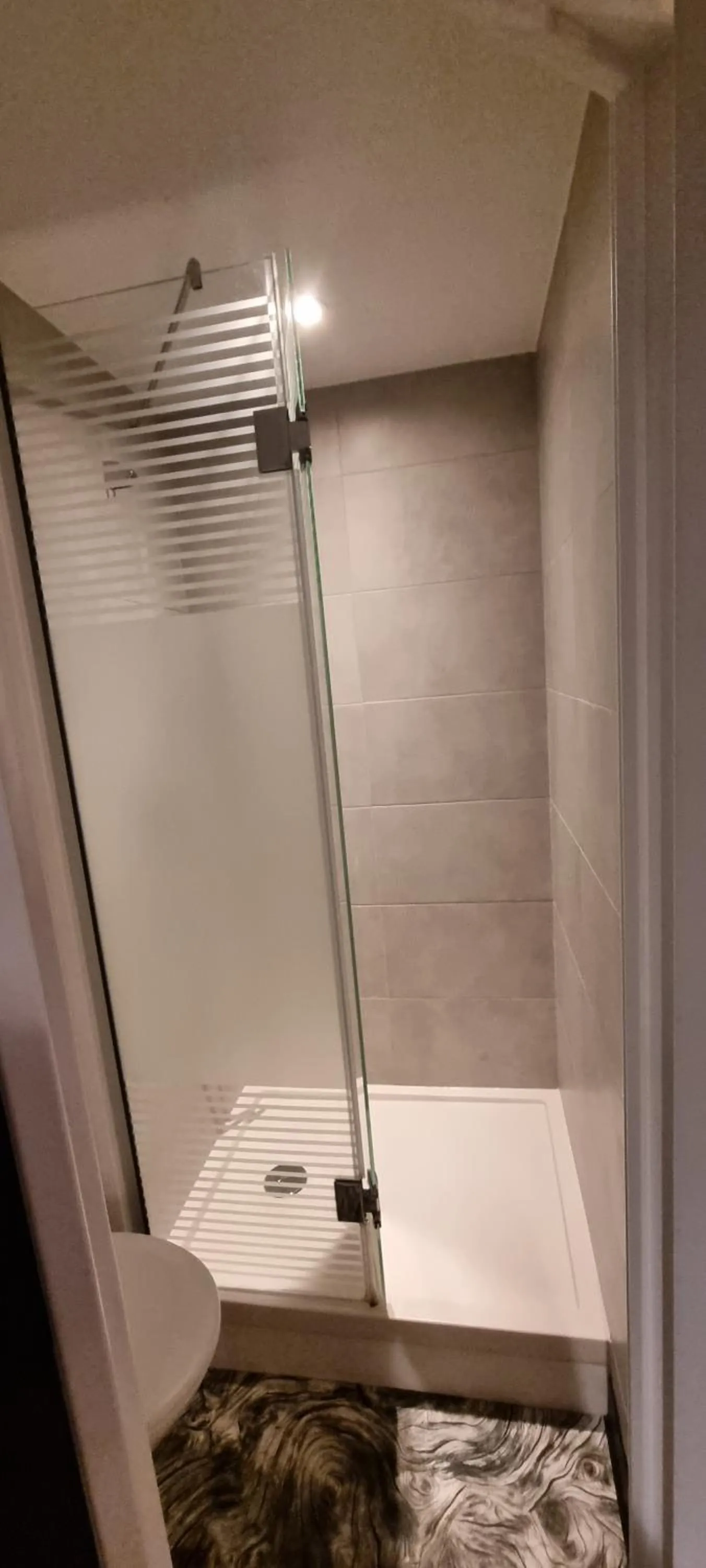 Bathroom in B&B HOTEL Cannes Mouans Sartoux