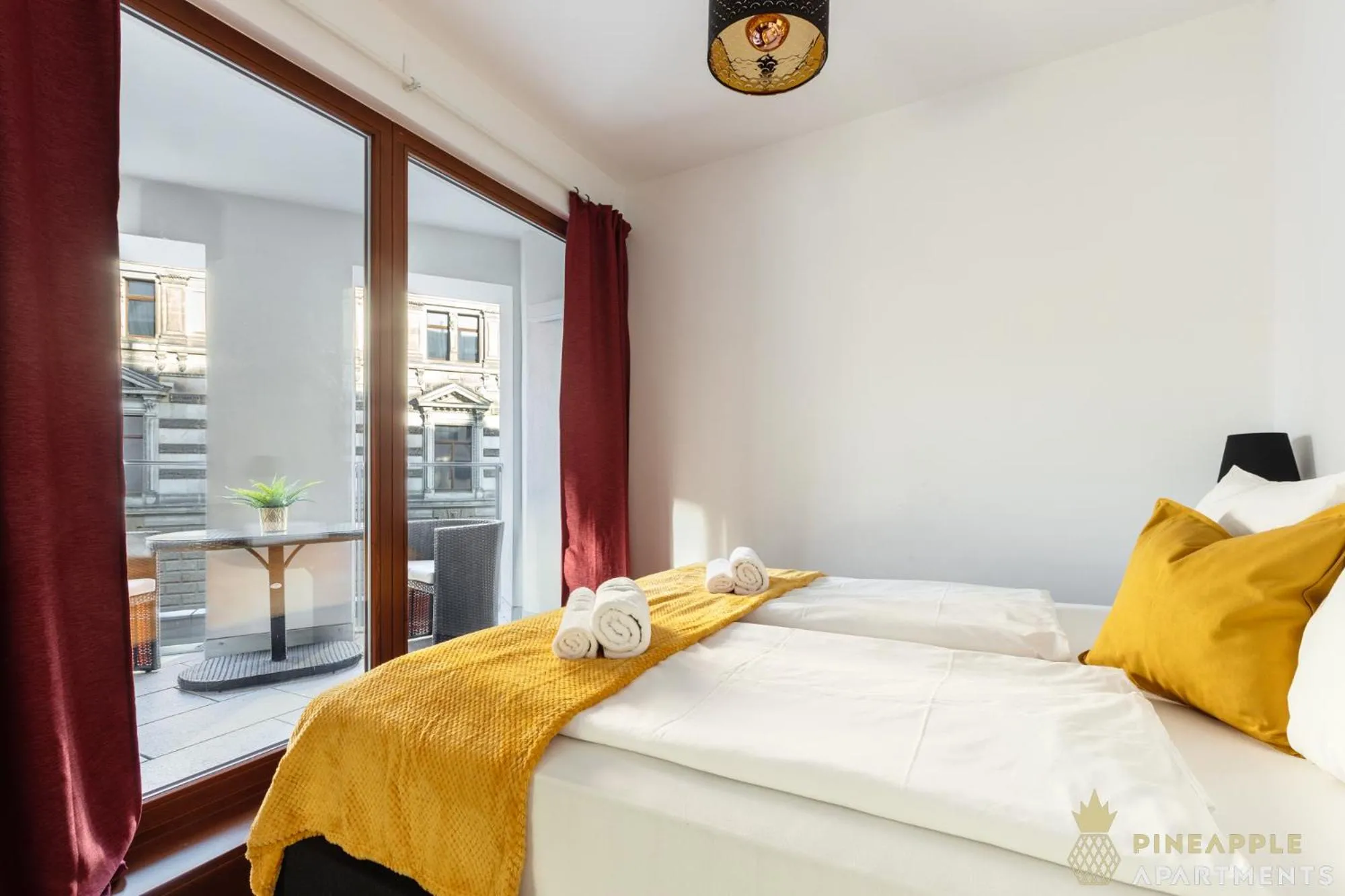 PINEAPPLE APARTMENTS - Palais am Neumarkt