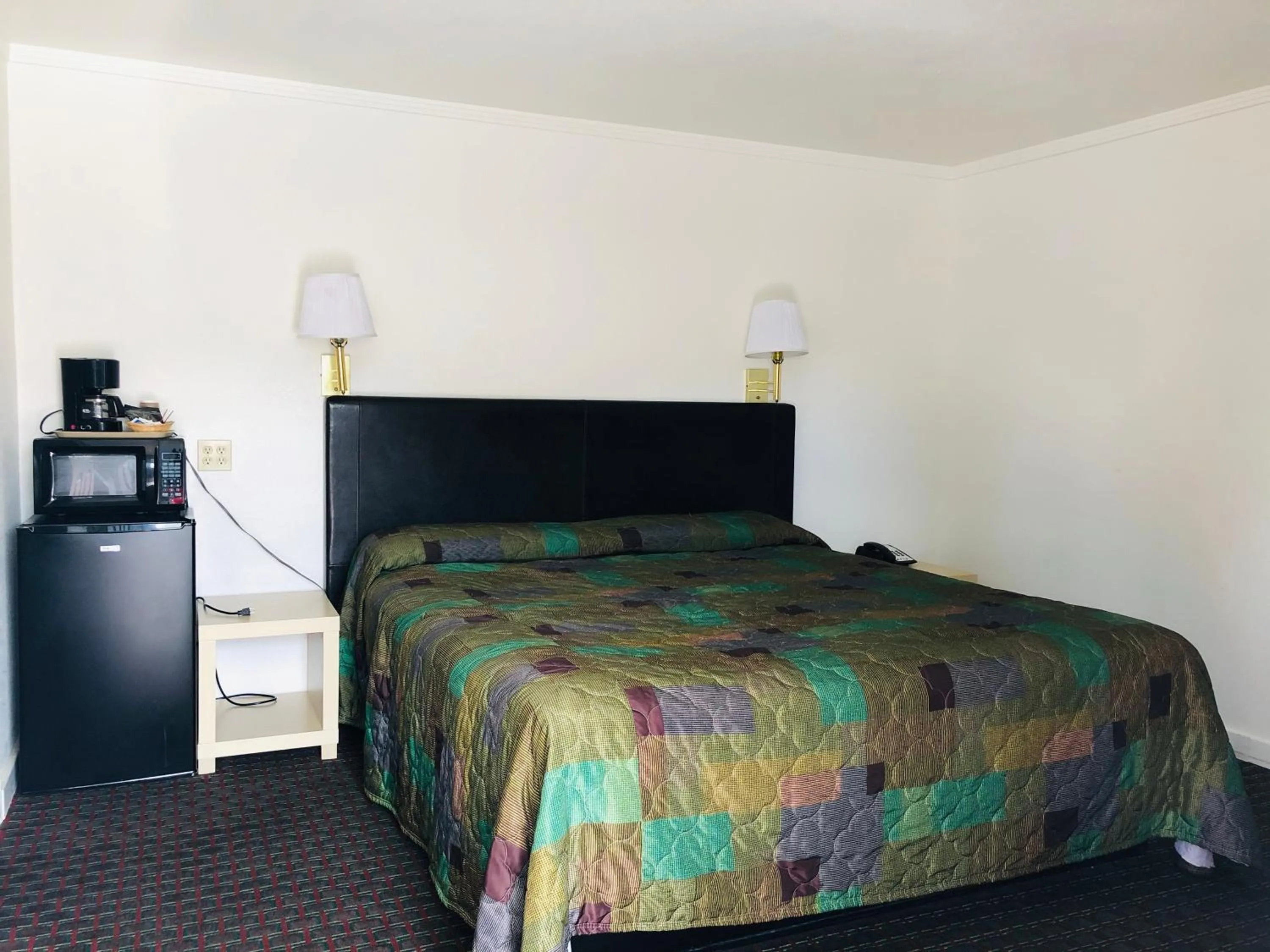 Bed in Motel Garberville