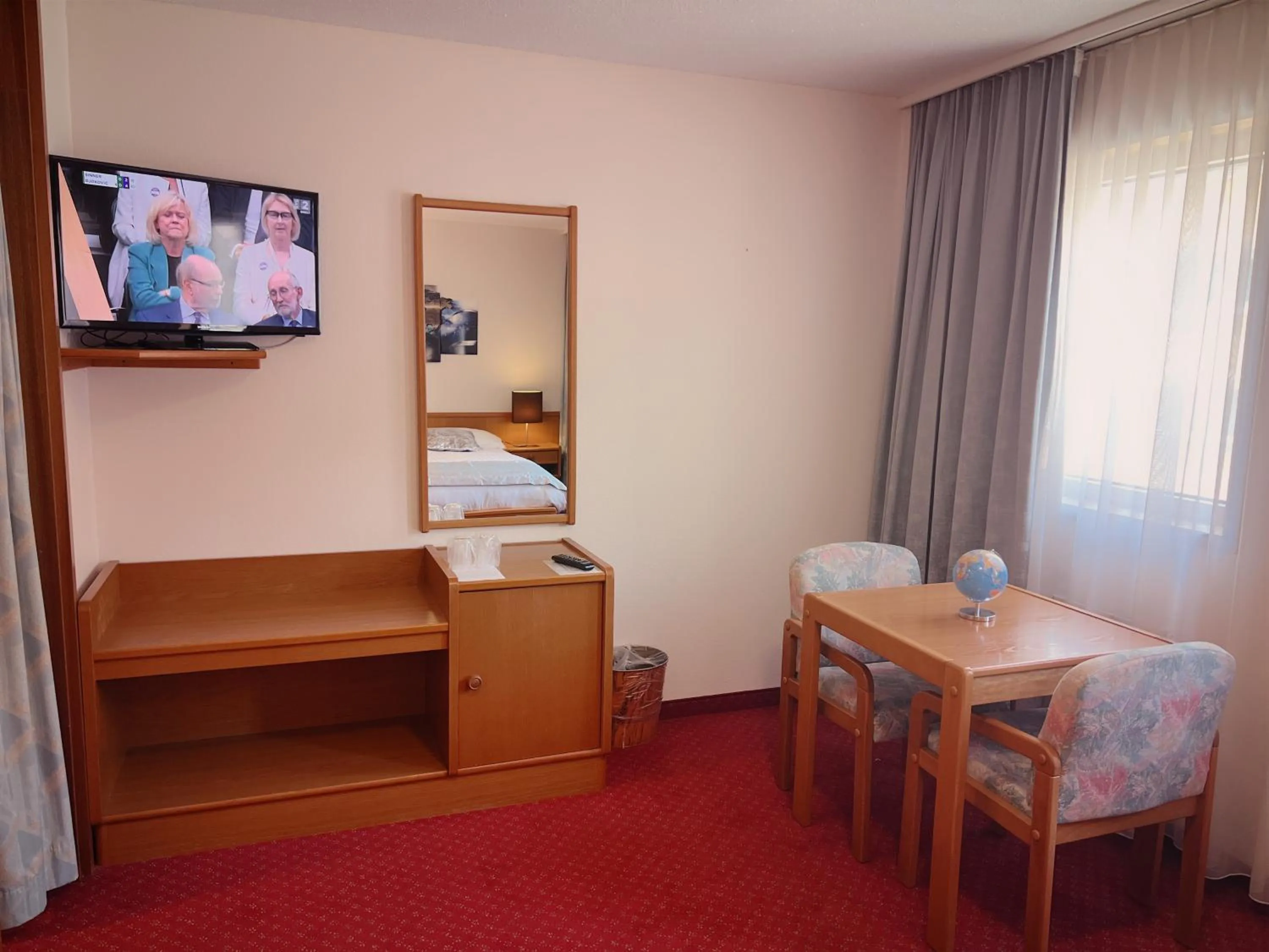 Bed in Hôtel des Trois Rois