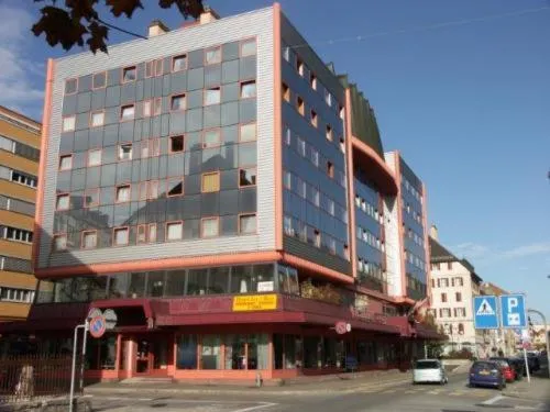 Facade/entrance in Hôtel des Trois Rois