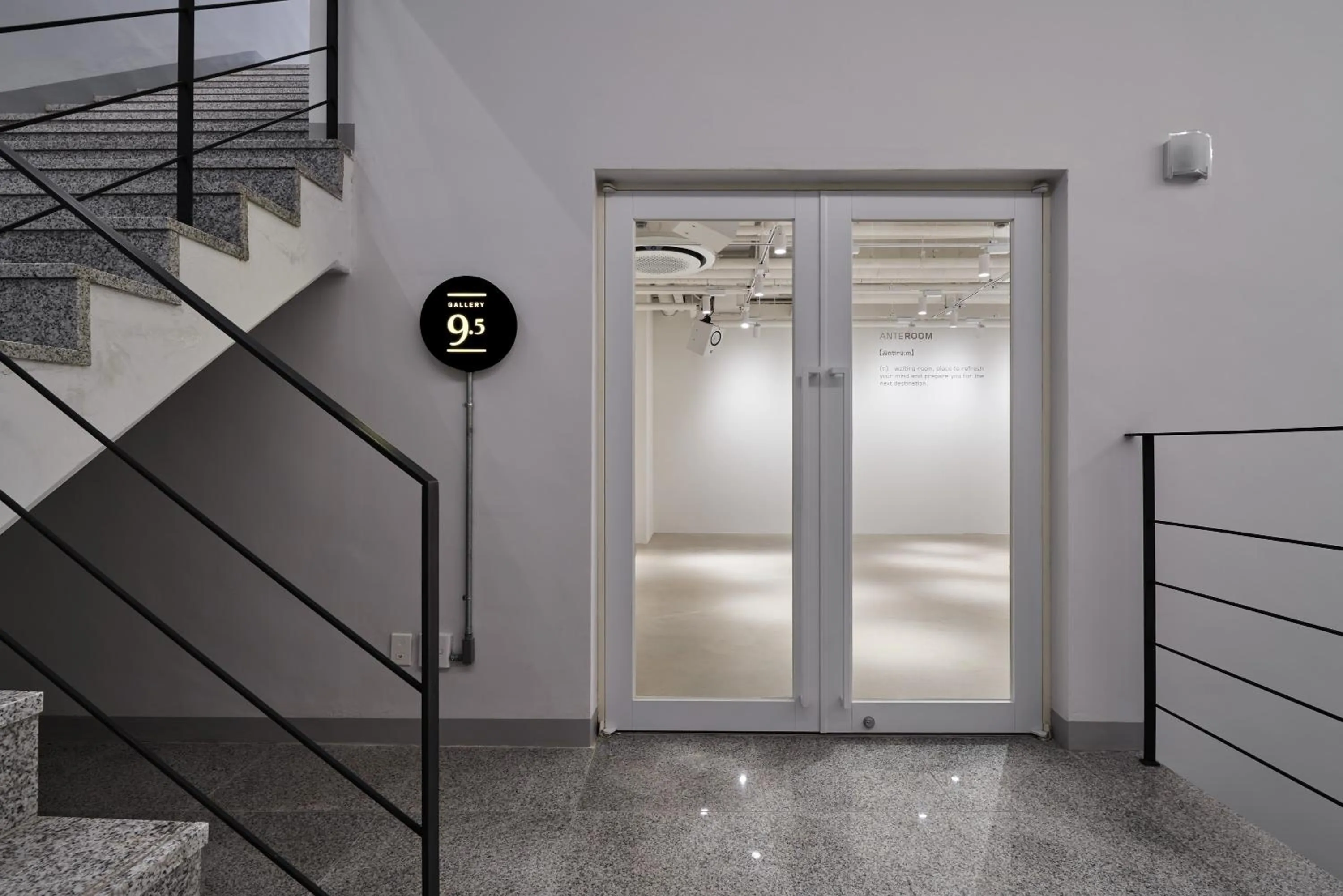 Property building in HOTEL ANTEROOM SEOUL