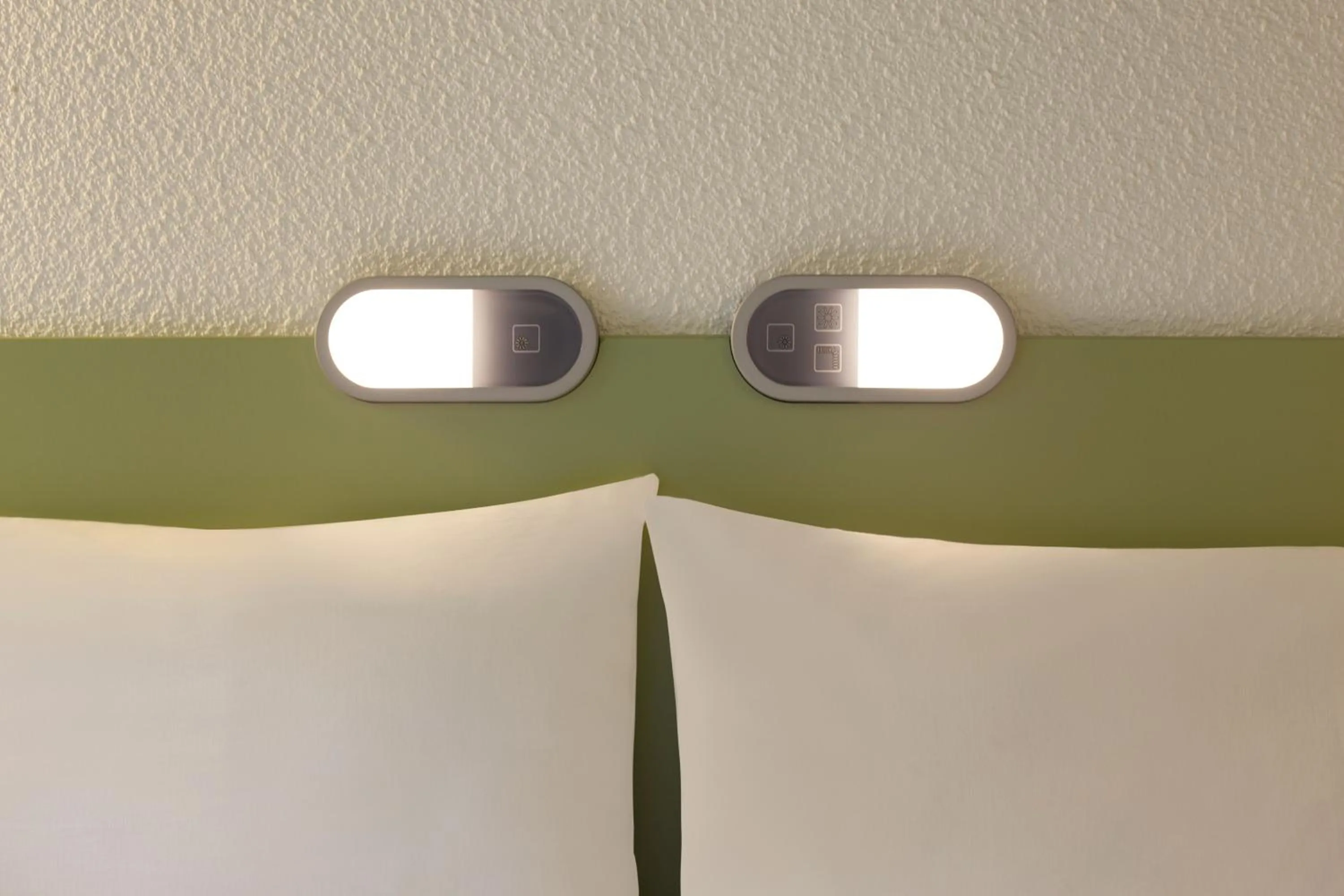 Bedroom in ibis Budget Arles Palais Des Congres