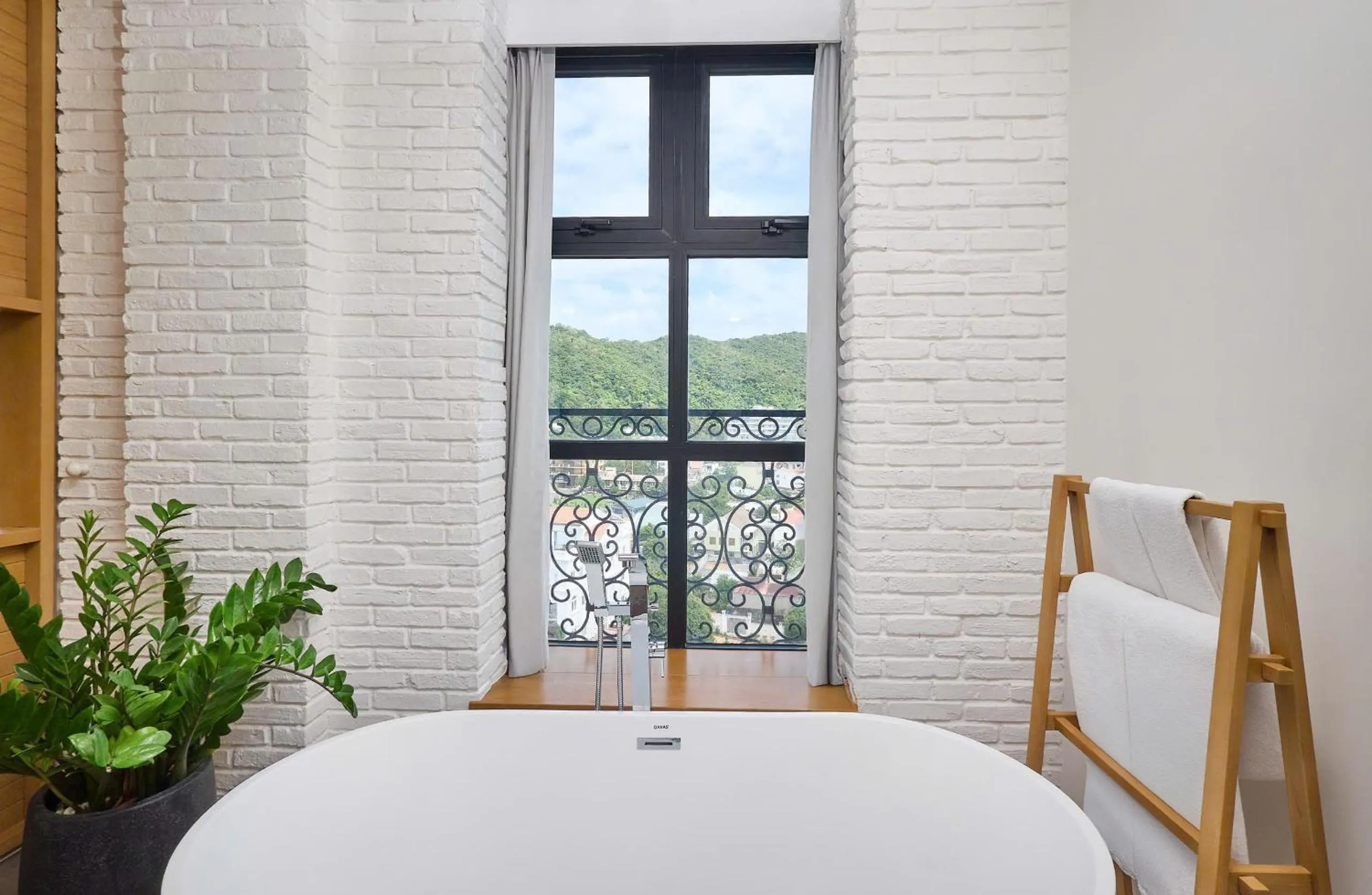 Bed in Skool Plus Vung Tau