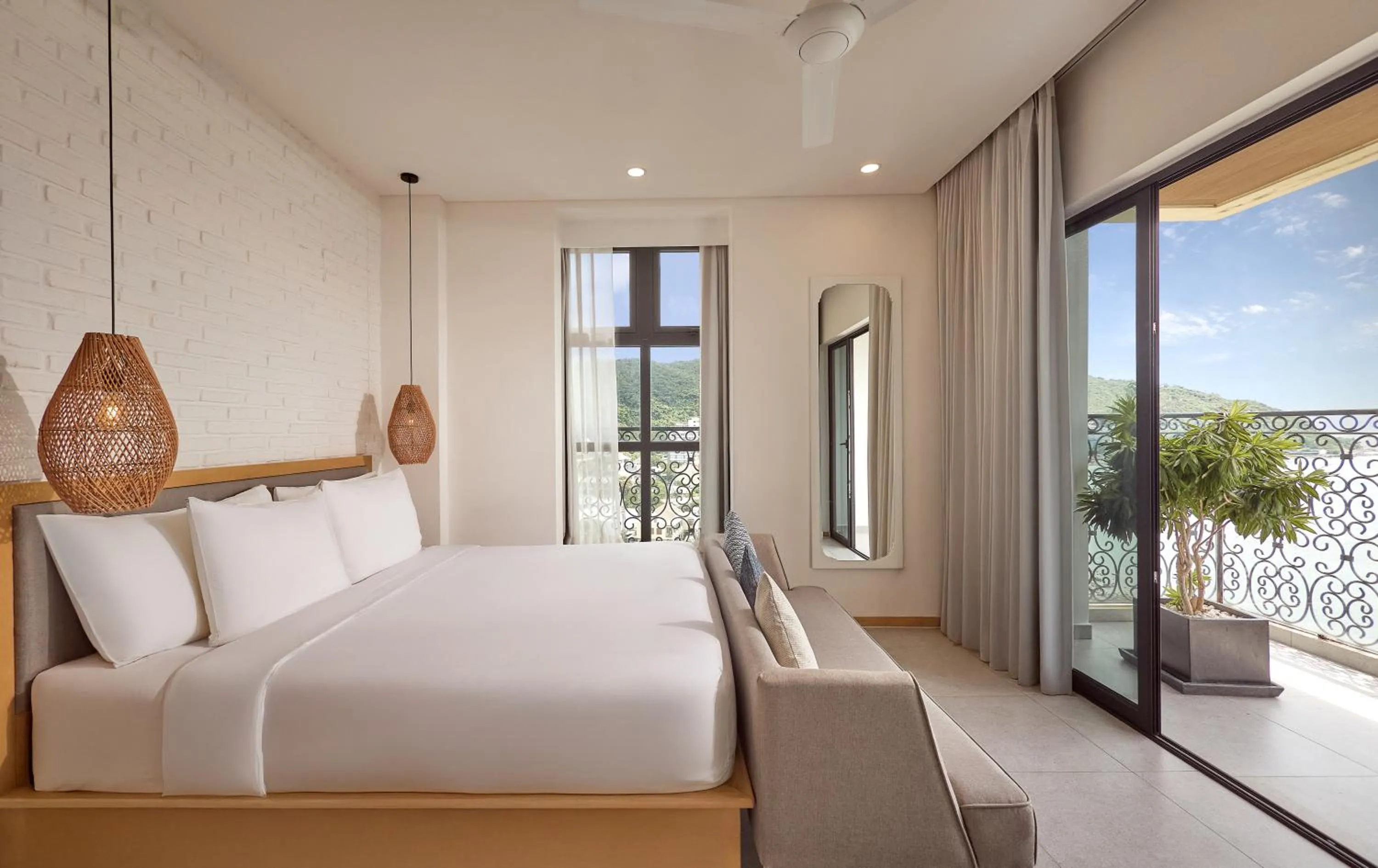 Bed in Skool Plus Vung Tau