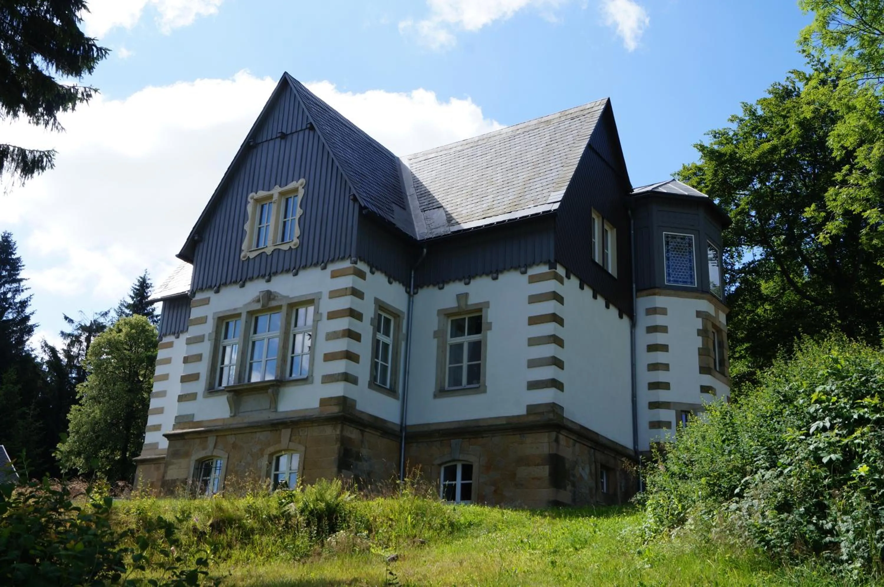 Facade/entrance in Villa Unger