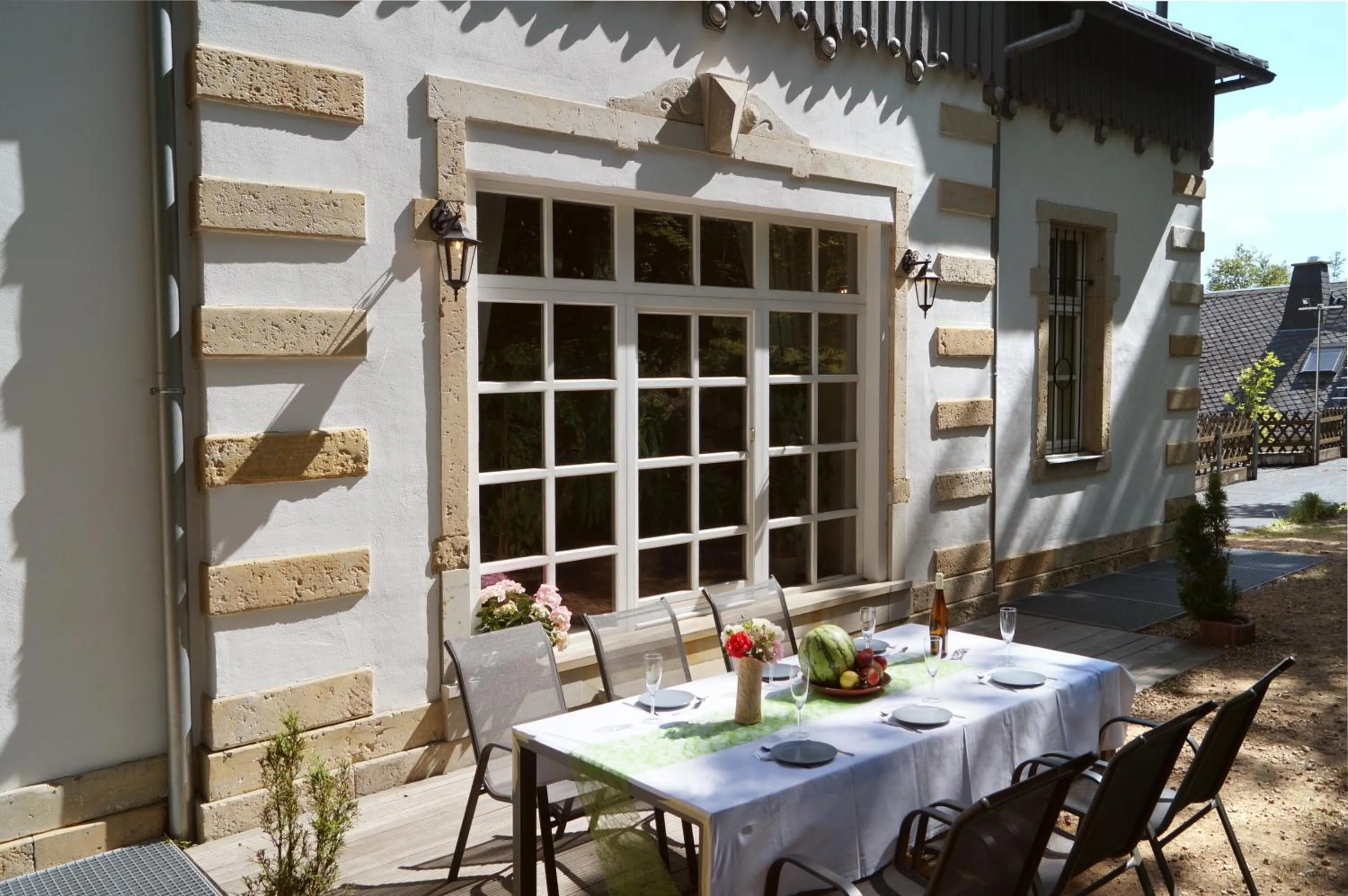 Property building in Villa Unger