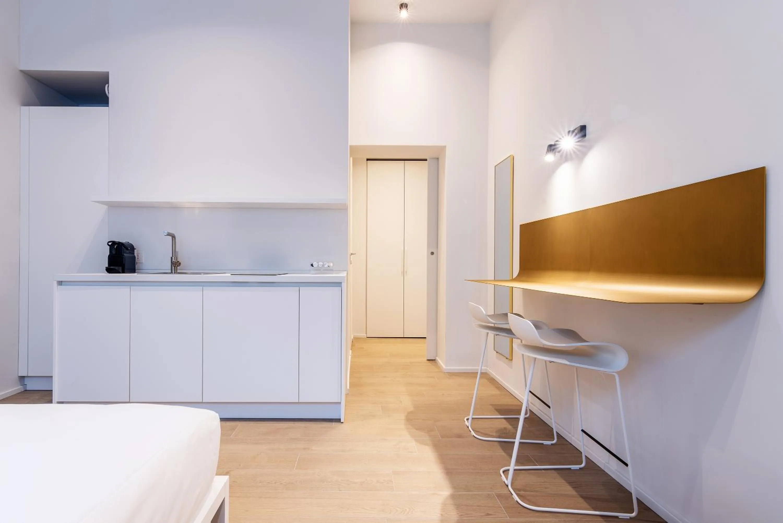 Photo of the whole room in easyhomes-City Centre Suites