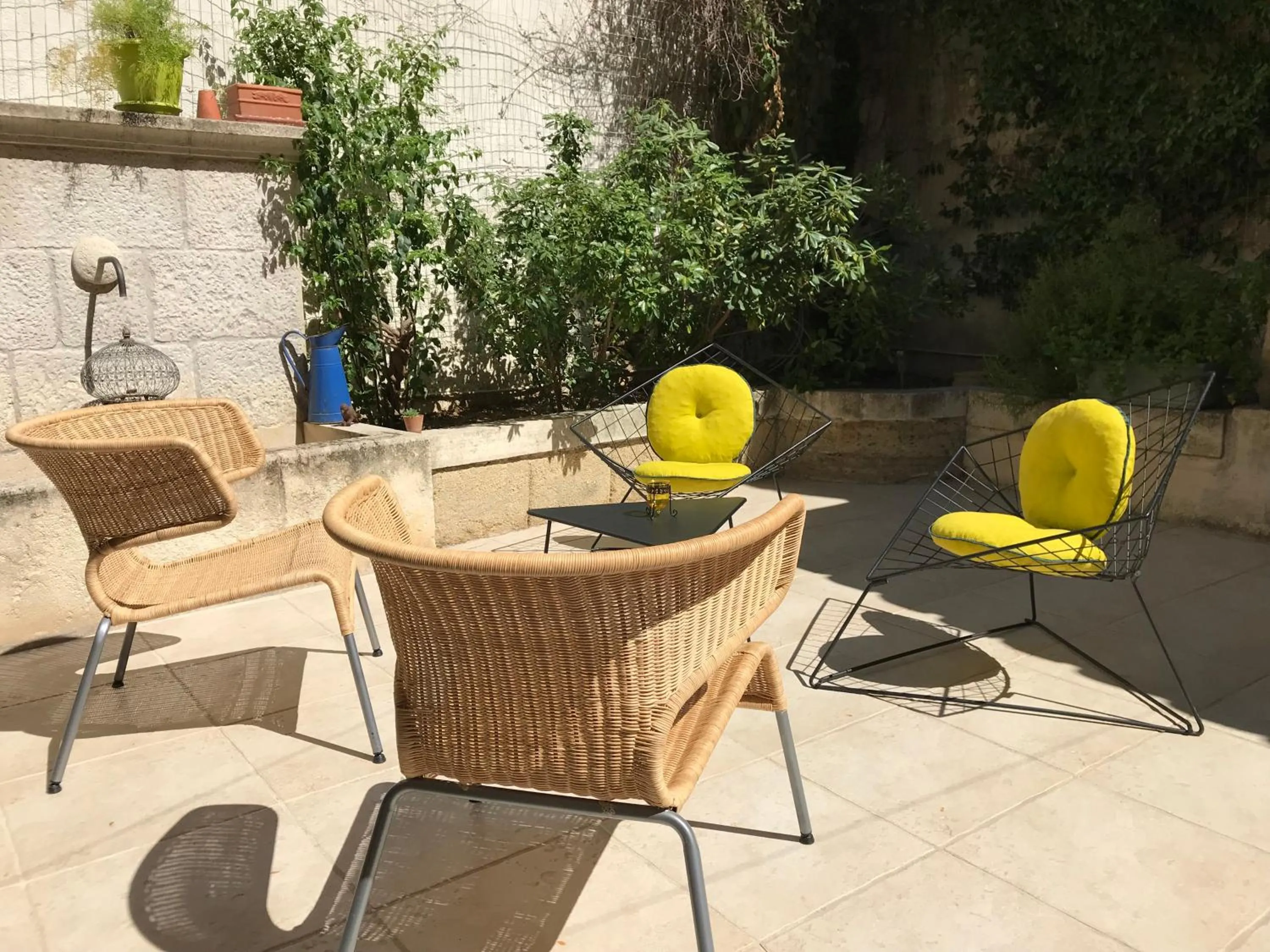 Patio in Couleurs De Camargue