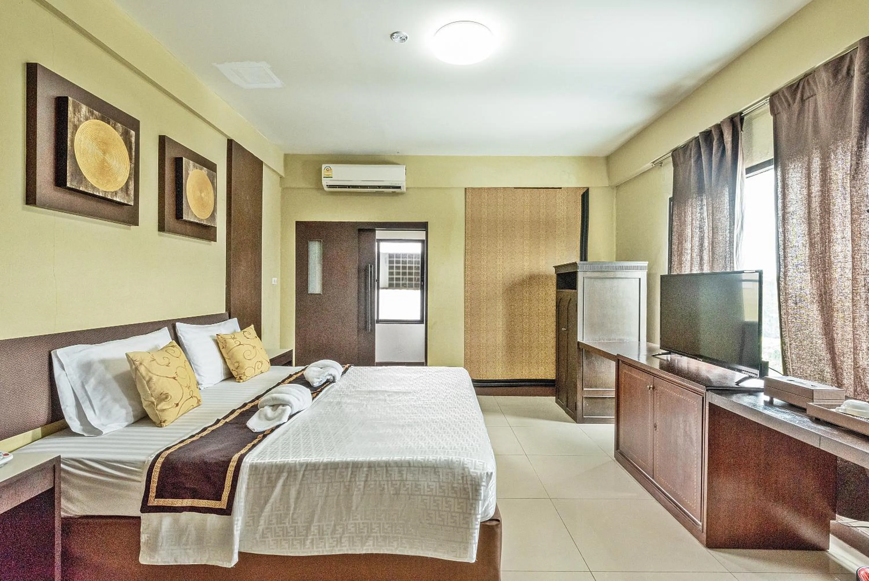 Bedroom, Bed in The Wing Design Hotel