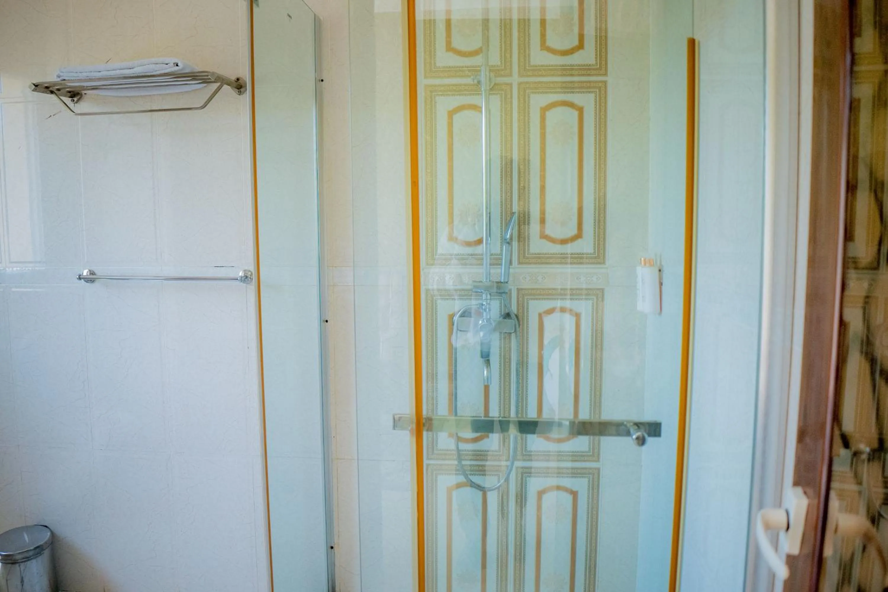 Shower in Golden Palm Boutique Zanzibar