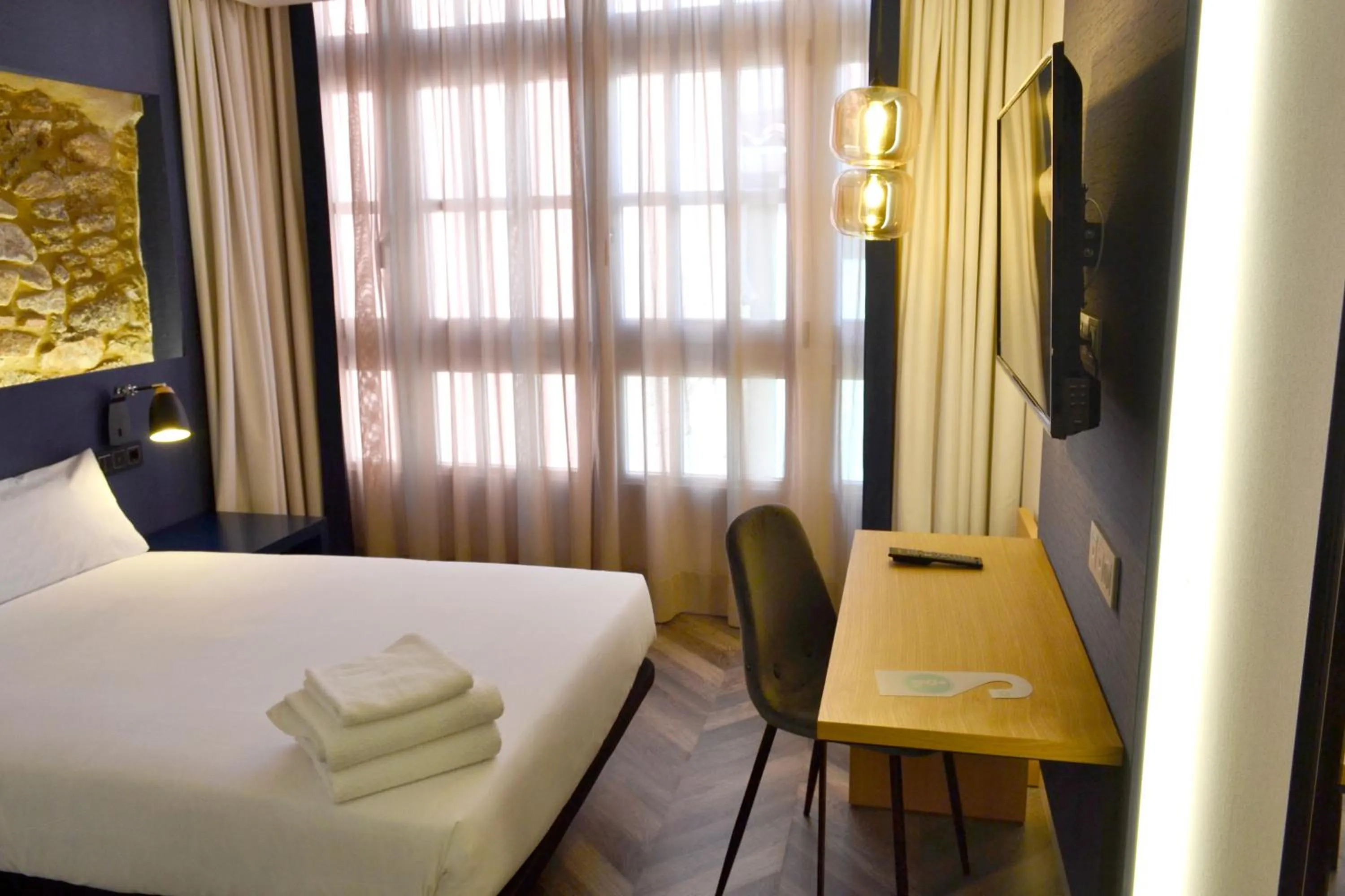 Bed in Hotel Alda Galería Coruña