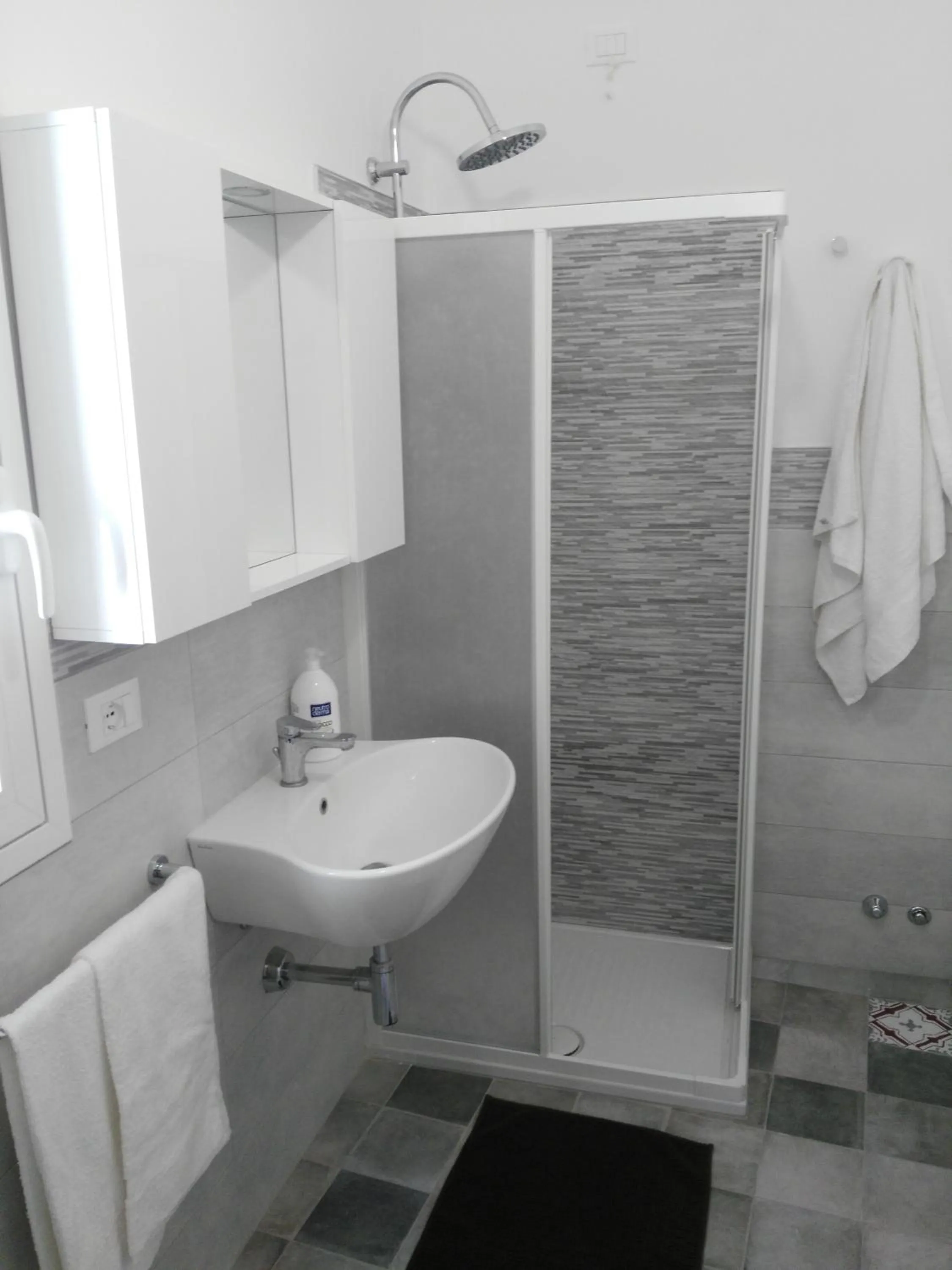 Bathroom in Quattroquarti Stradivari Home