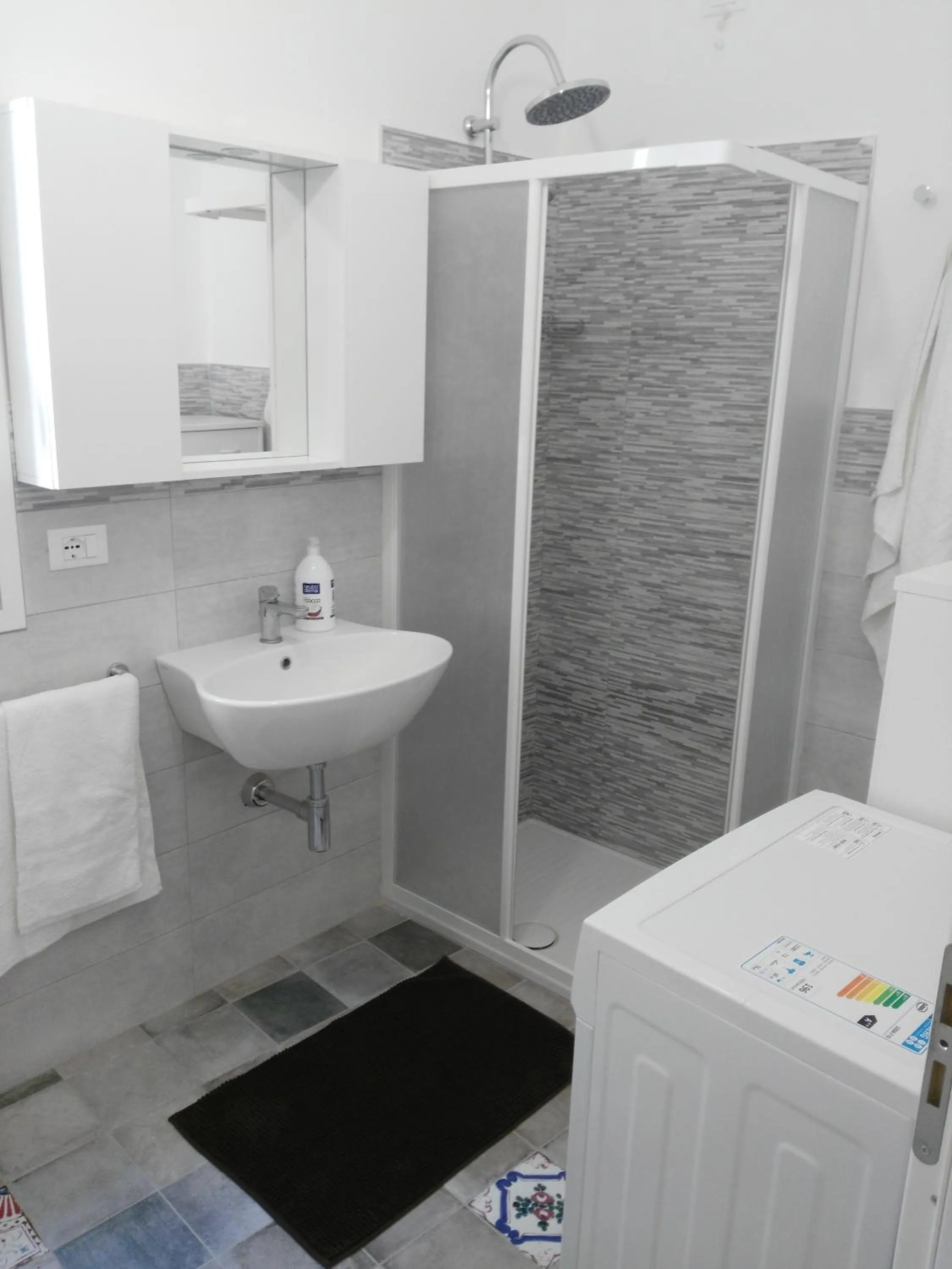 Bathroom in Quattroquarti Stradivari Home