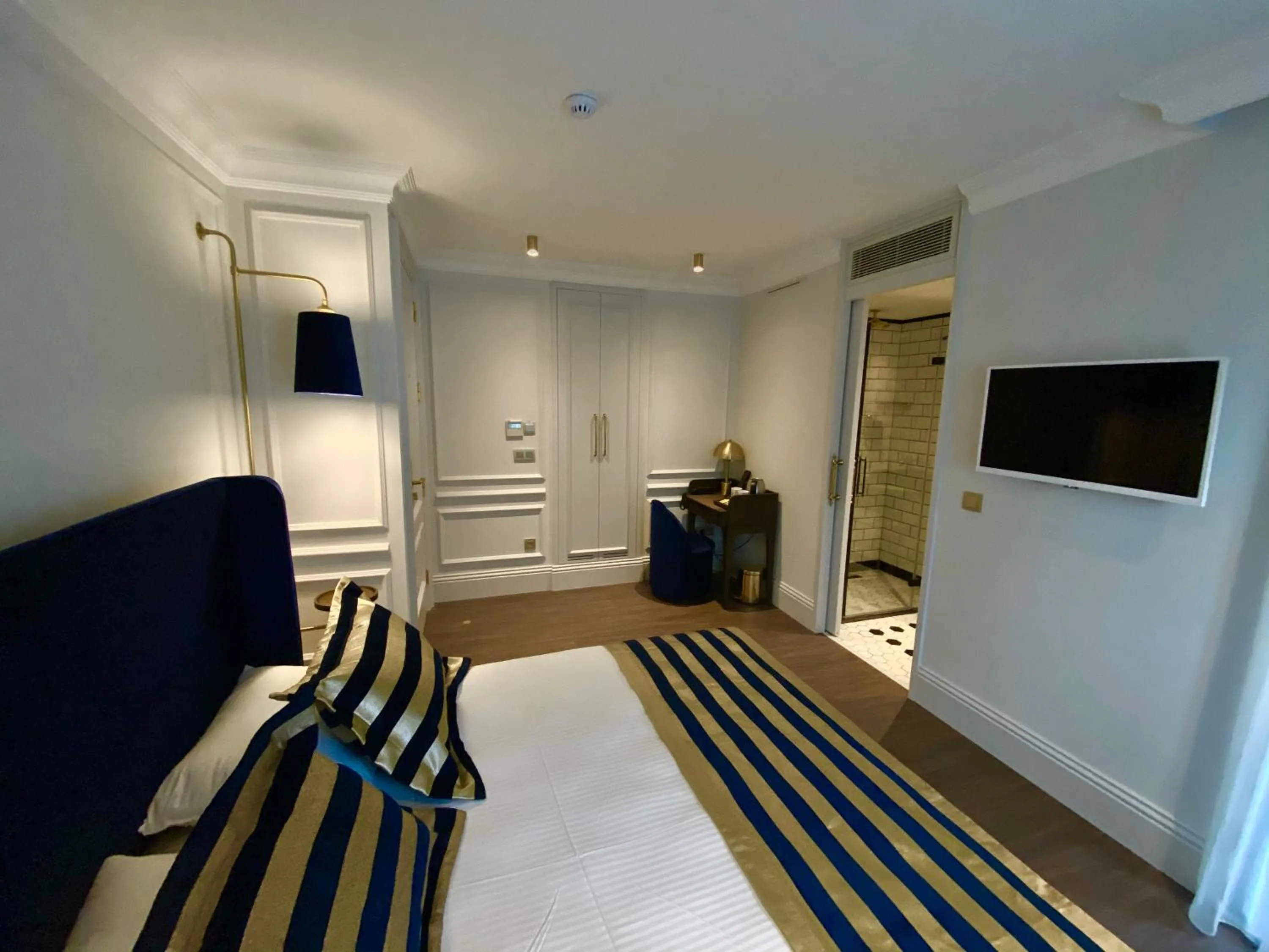 Photo of the whole room in A11 HOTEL Exclusive