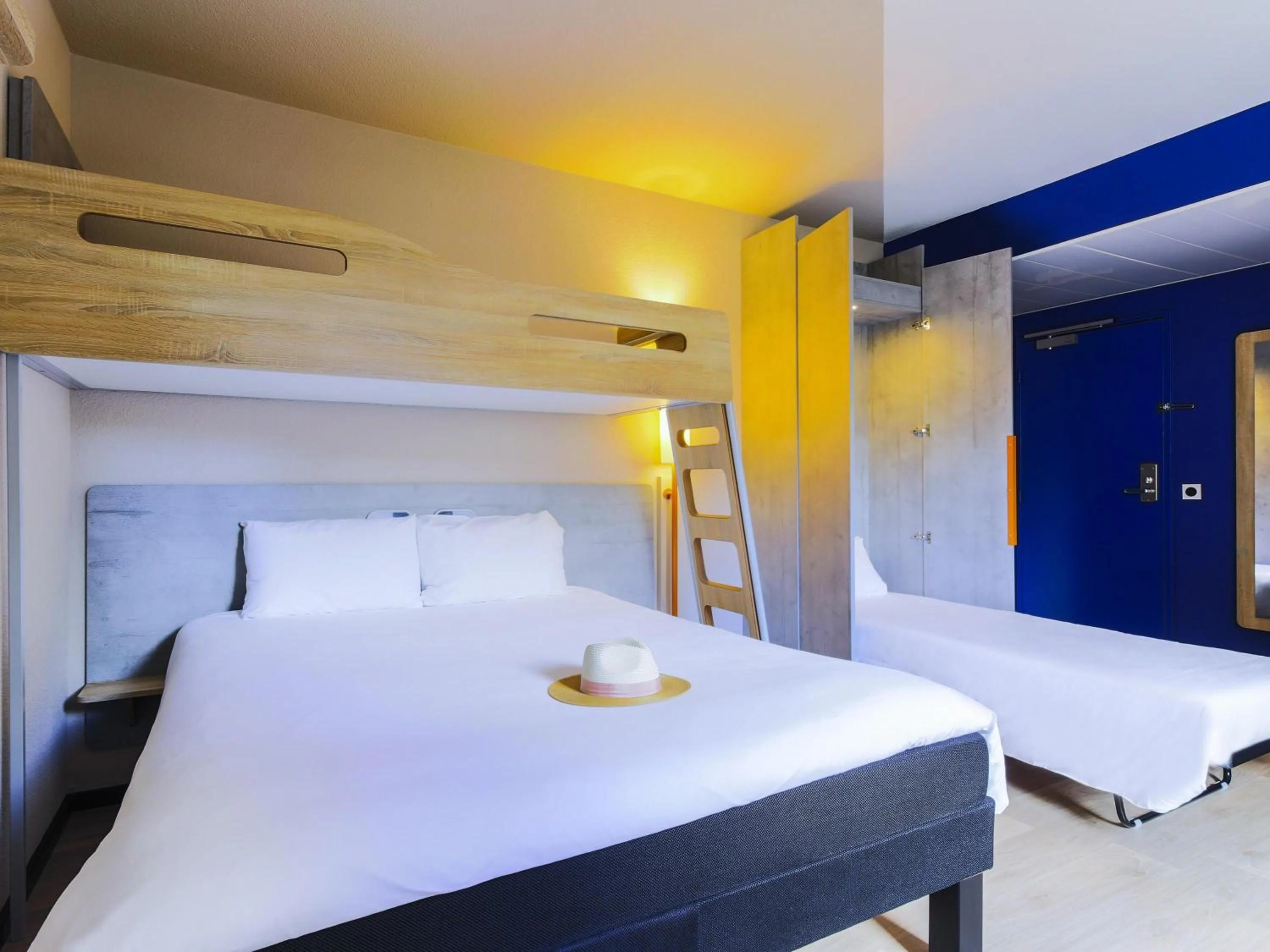 Bedroom, Bed in Ibis Budget Albi Centre