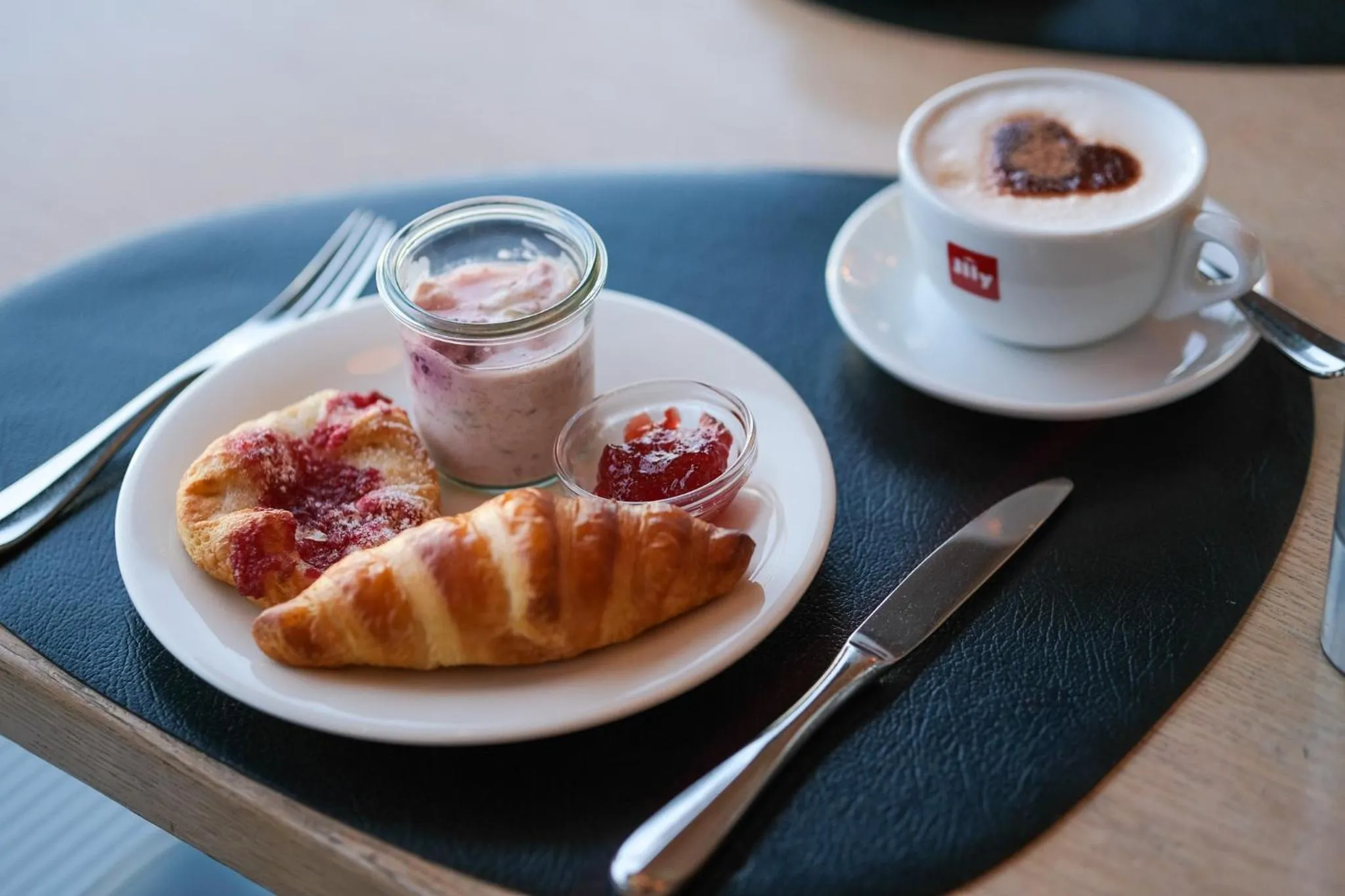 Breakfast in Hotel Belvoir Lake View & Spa