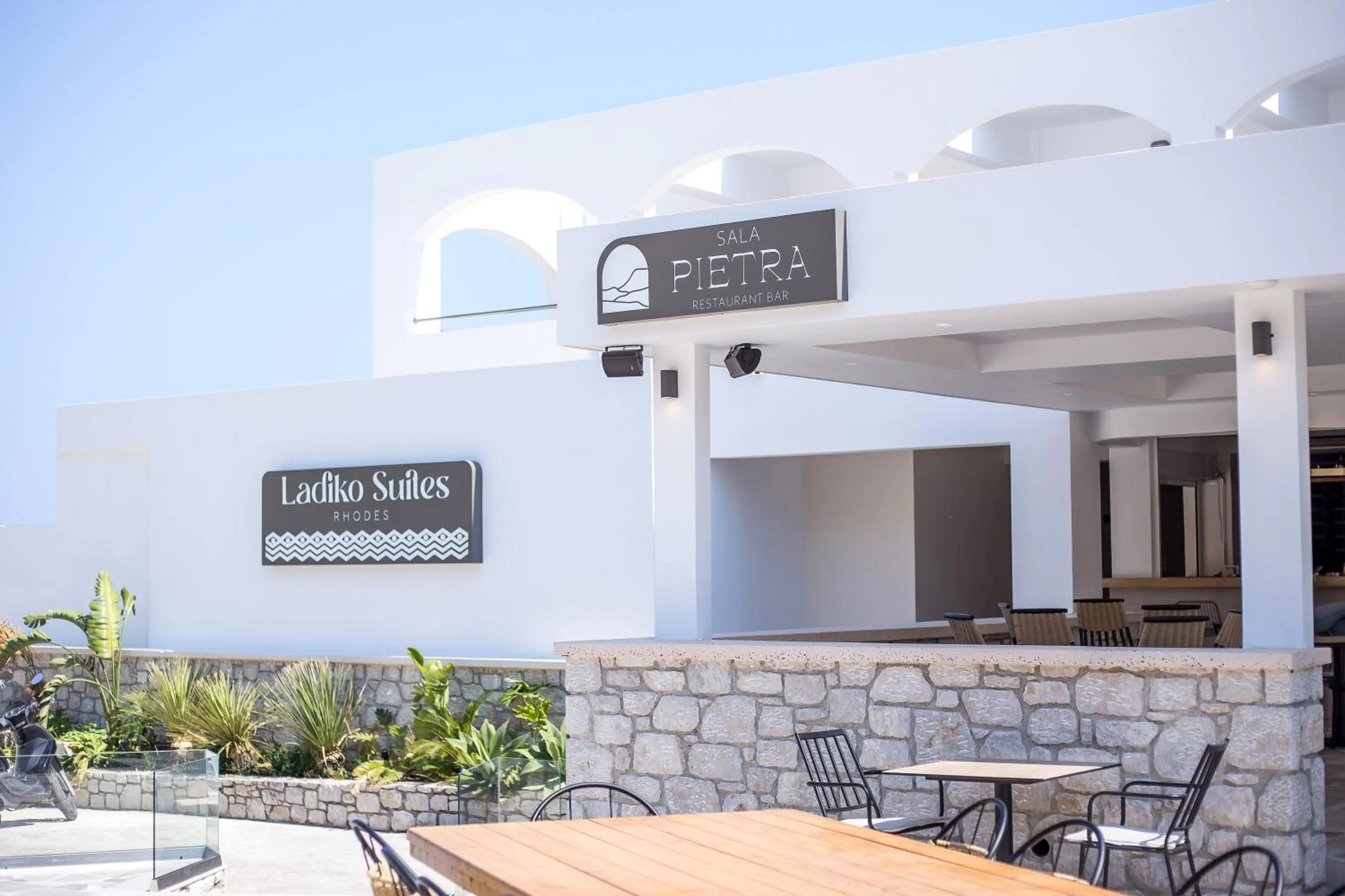 Facade/entrance in Ladiko Suites - Faliraki