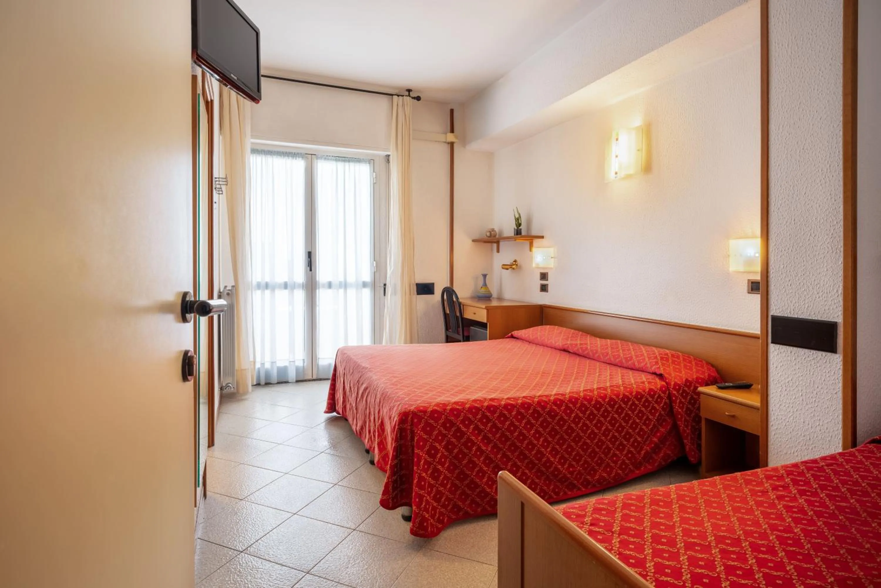 Photo of the whole room, Bed in Hotel Careni Villa Italia