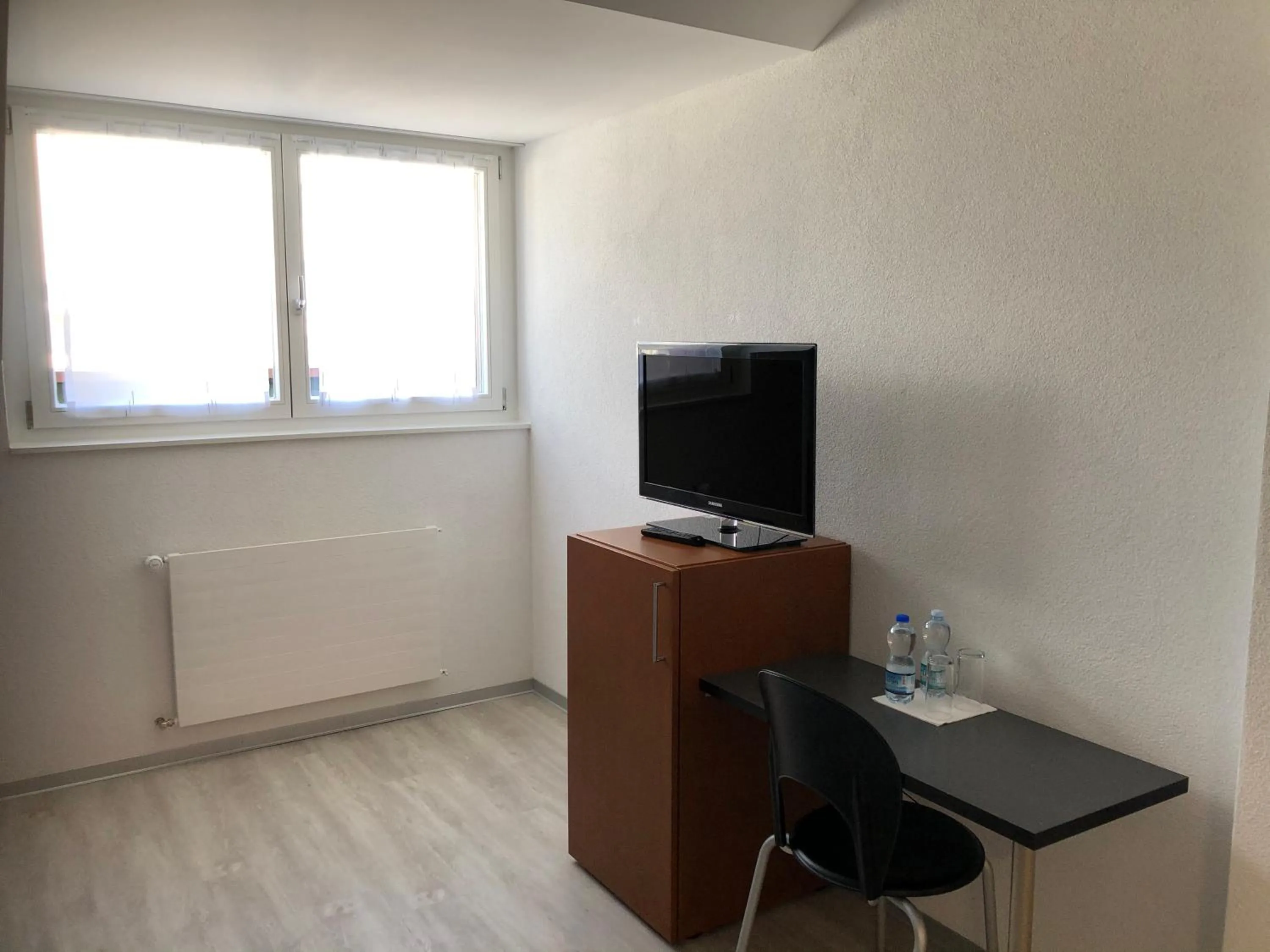 TV and multimedia in Hotel Restaurant Passage