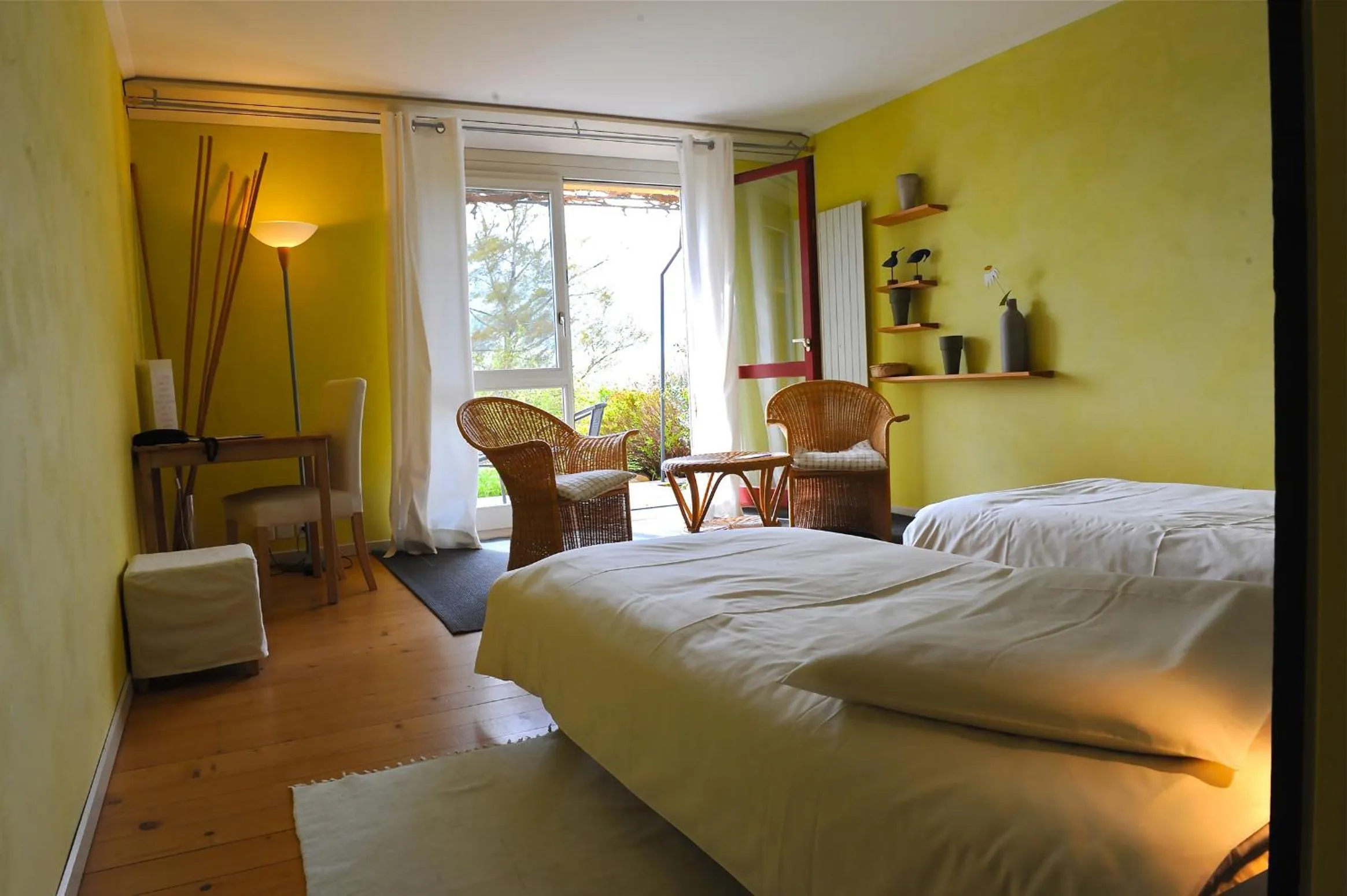 Balcony/Terrace, Bed in EcoHotel L’Aubier