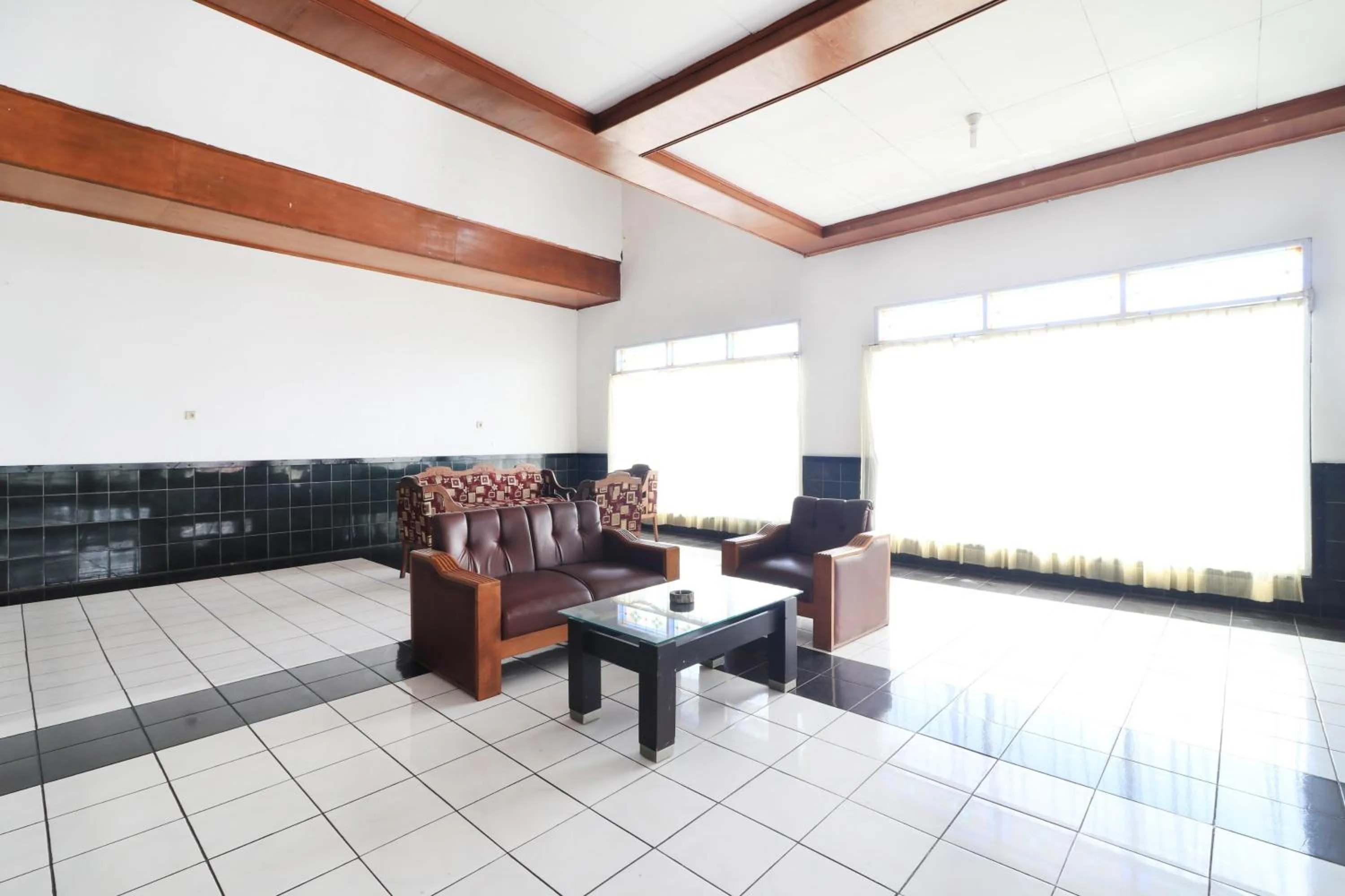 Seating area in Abang Hotel Ciwidey