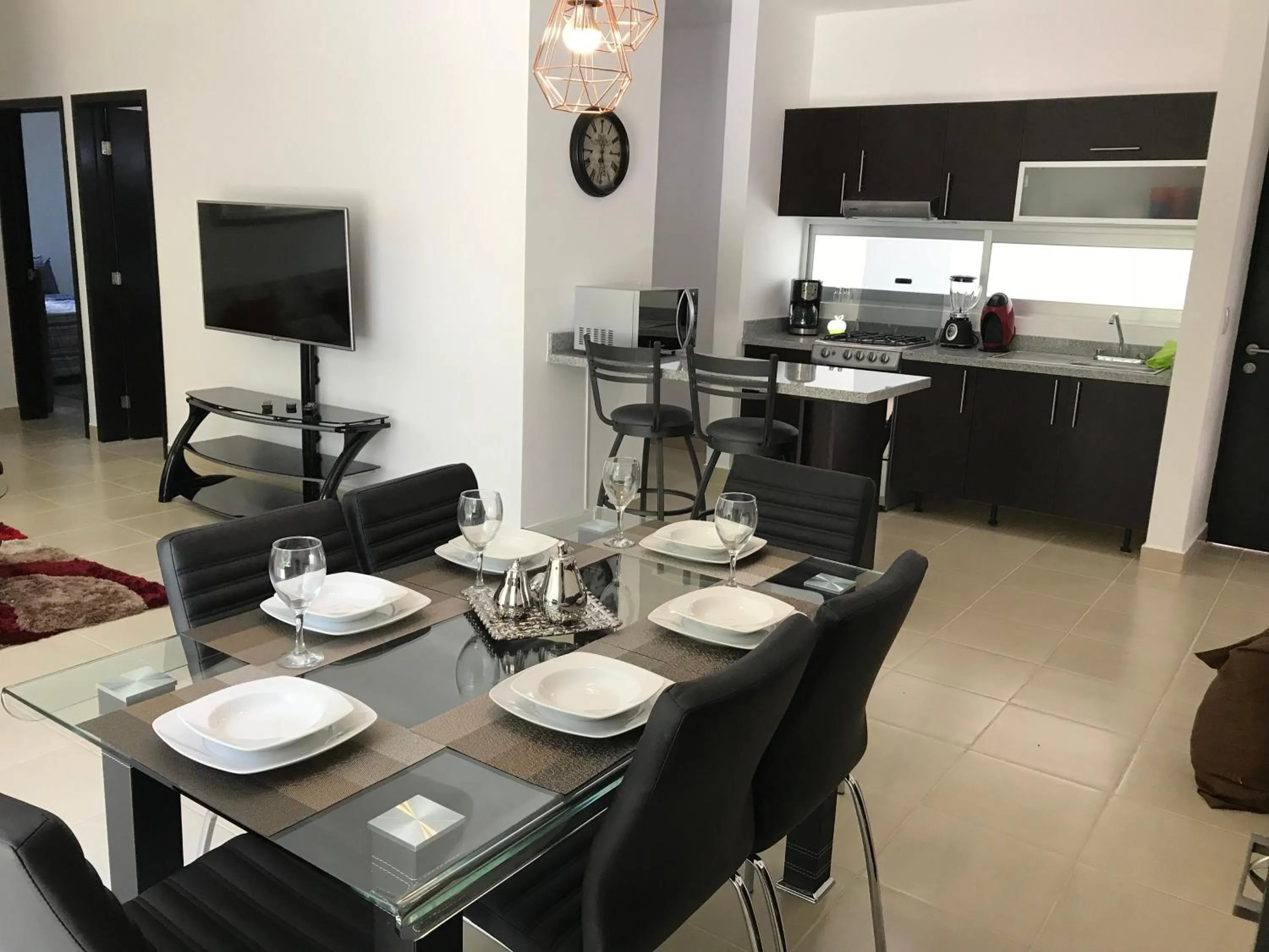 Dining area in PLAYA SUITES apartment