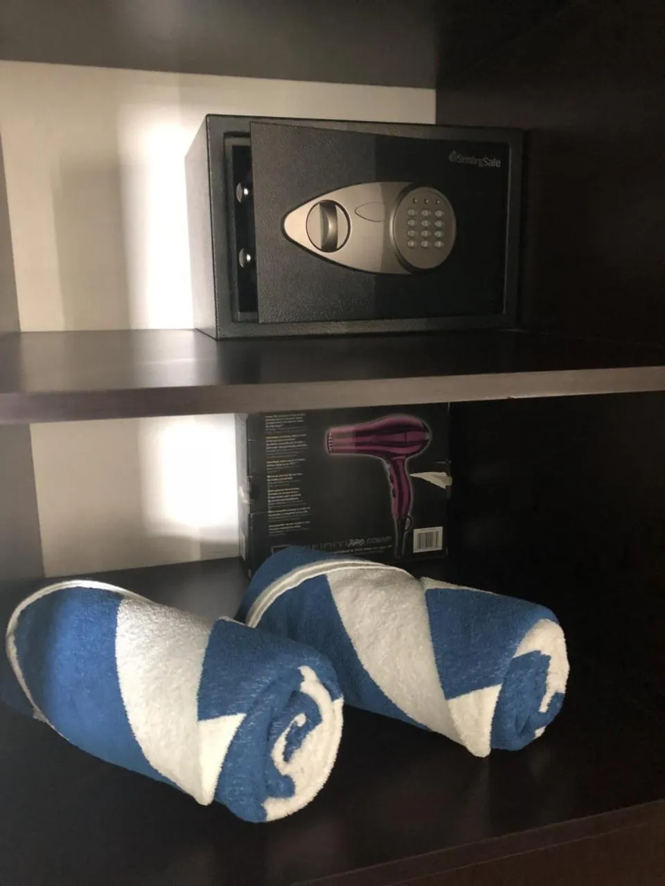 safe in PLAYA SUITES apartment