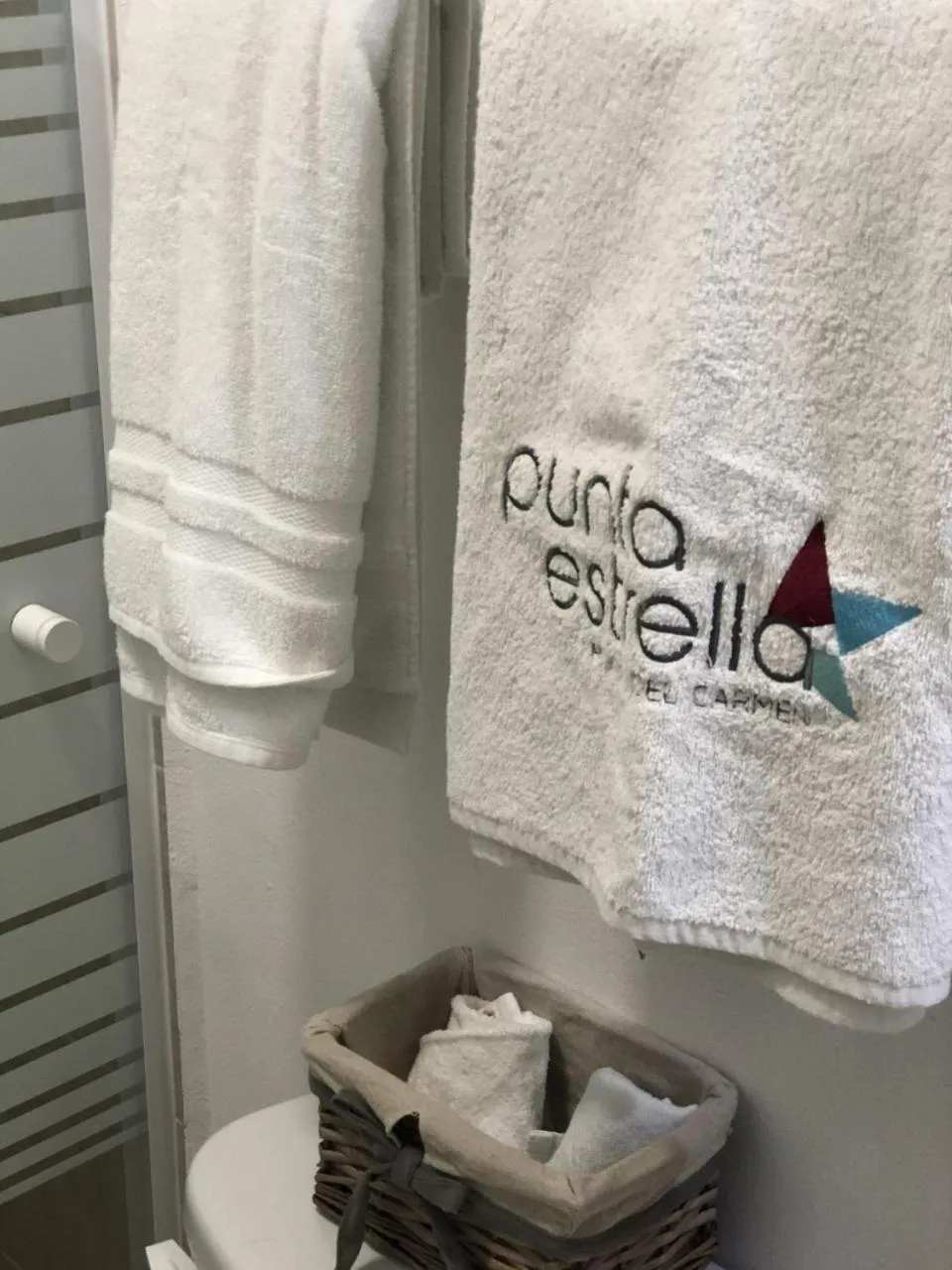 Bathroom in PLAYA SUITES apartment